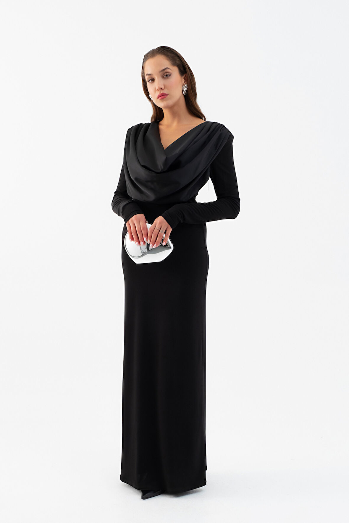 Kadın Siyah Pileli Degaje Yaka Elbise