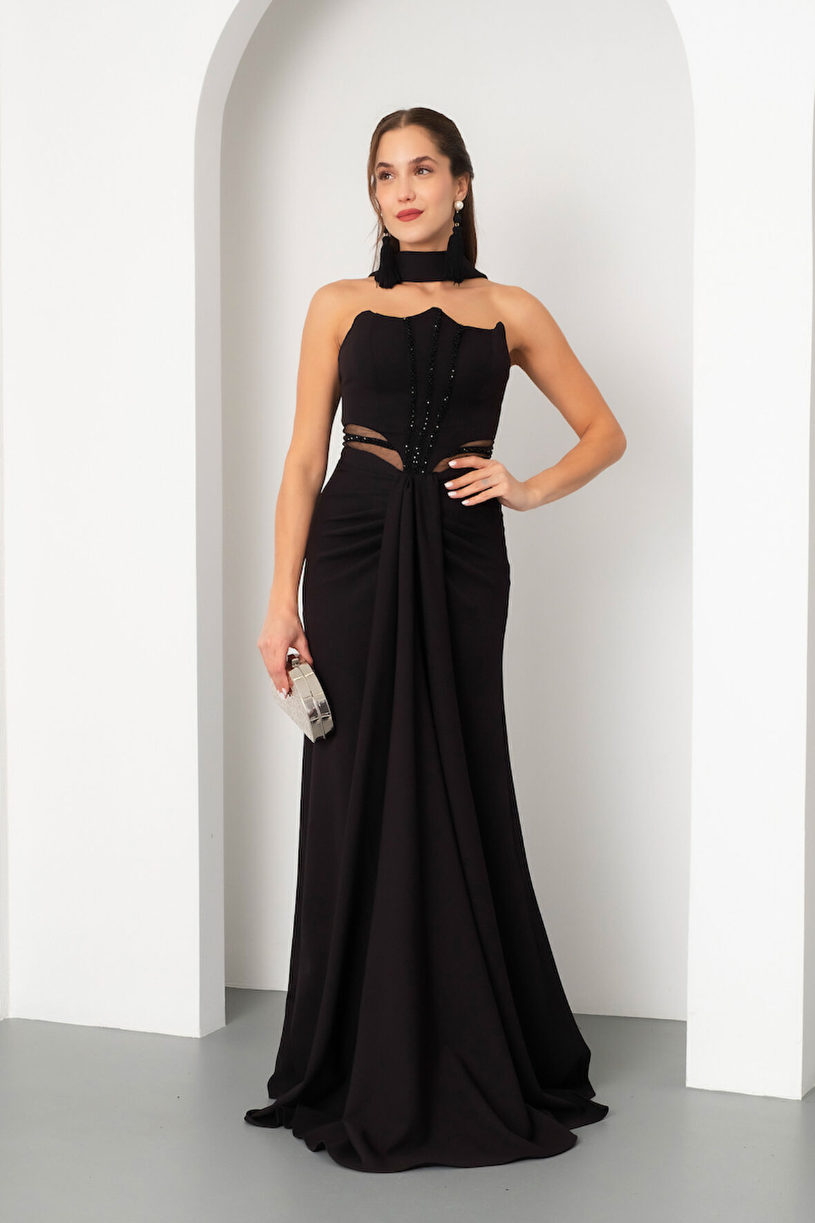 Kadın Siyah Taş İşlemeli Straplez Uzun Abiye Elbise