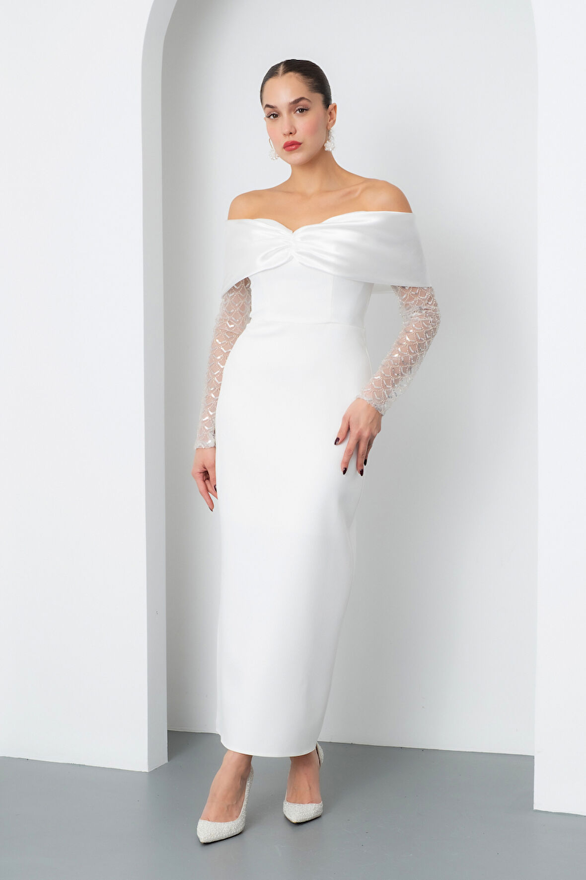 Kadın Beyaz Kol Detaylı Fiyonklu Söz Nişan Nikah Abiye Elbise