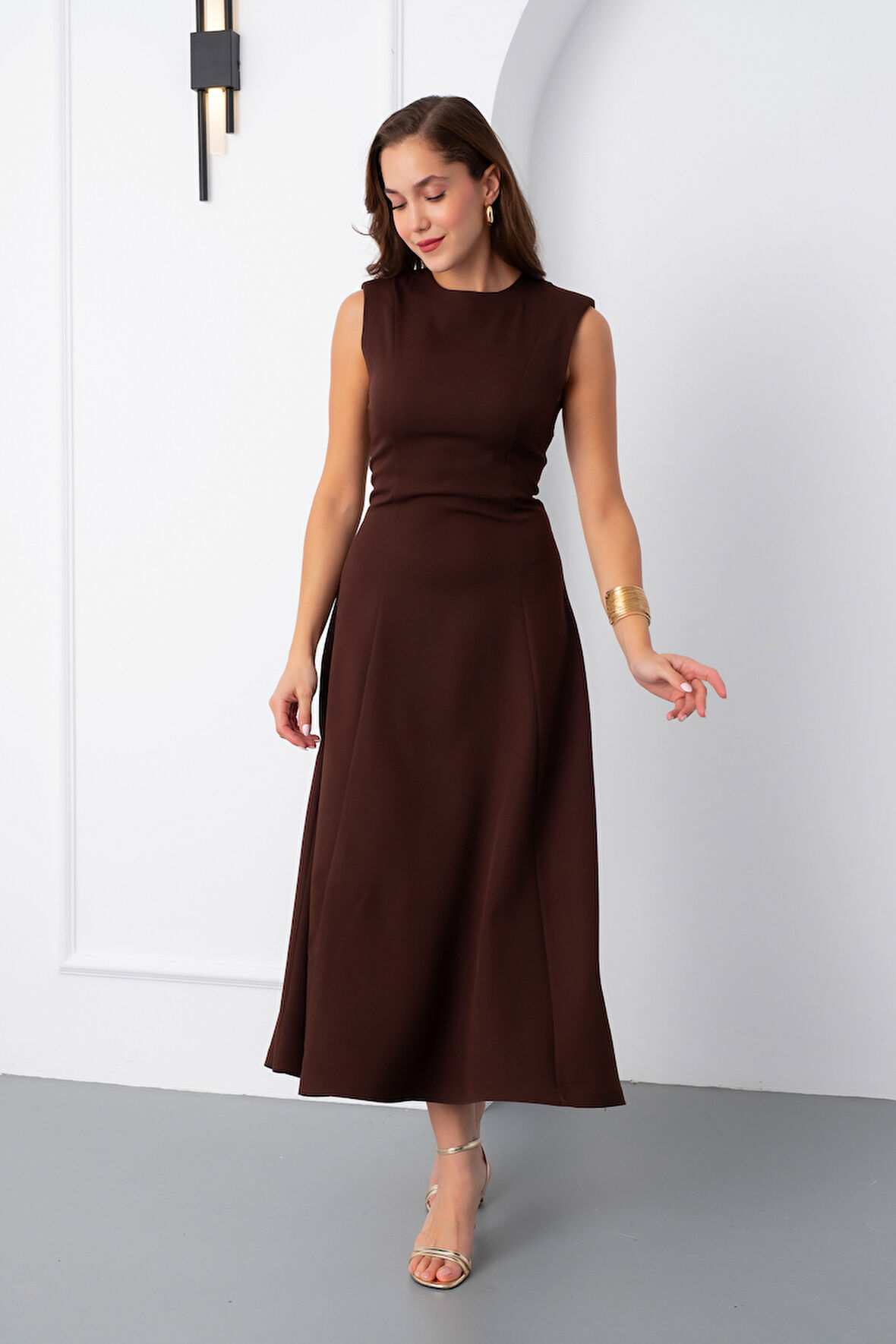 Kadın Kahverengi Vatkalı Midi Davet Elbisesi