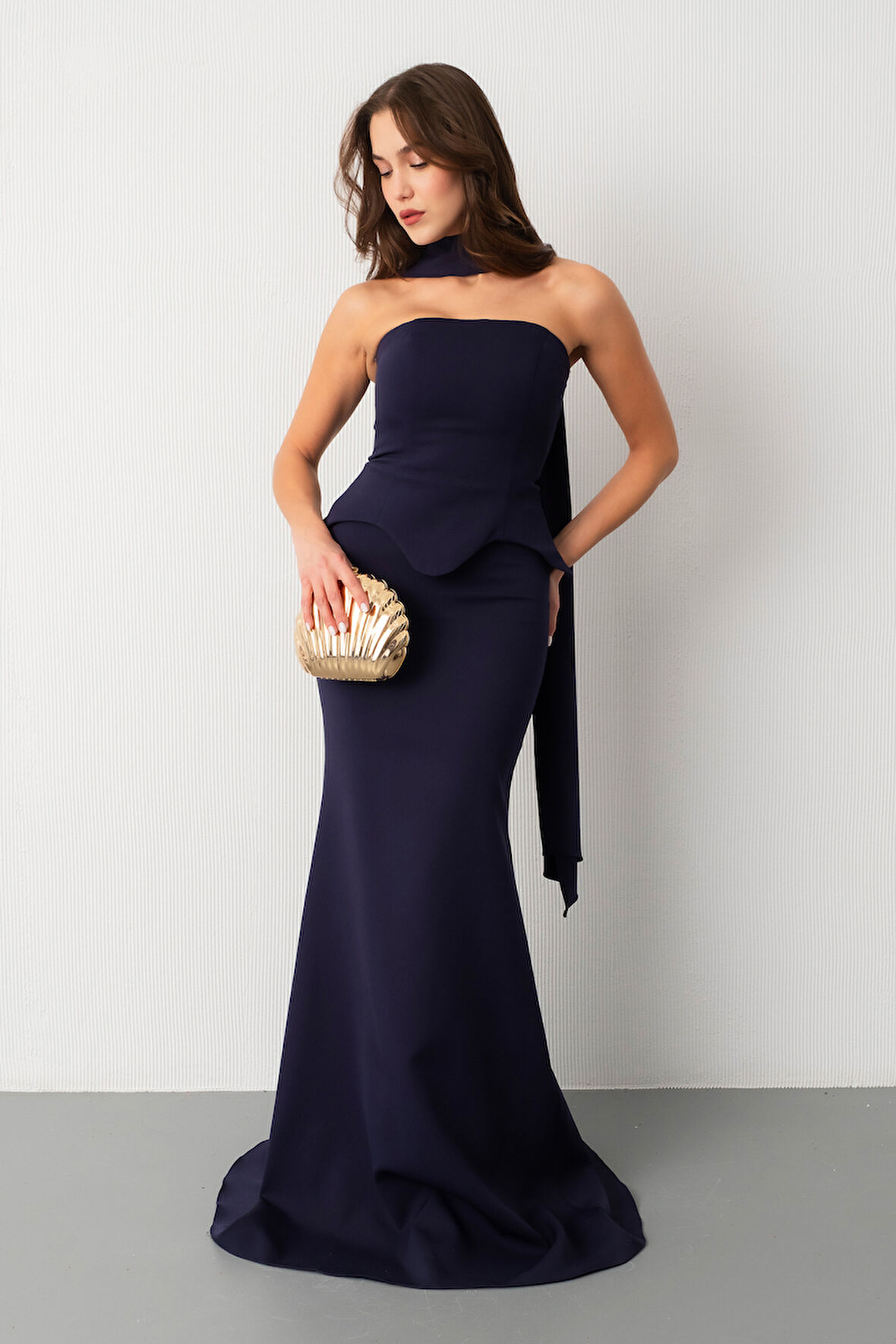 Kadın Lacivert Şal Yaka Straplez Söz Nişan Balık Abiye Elbise