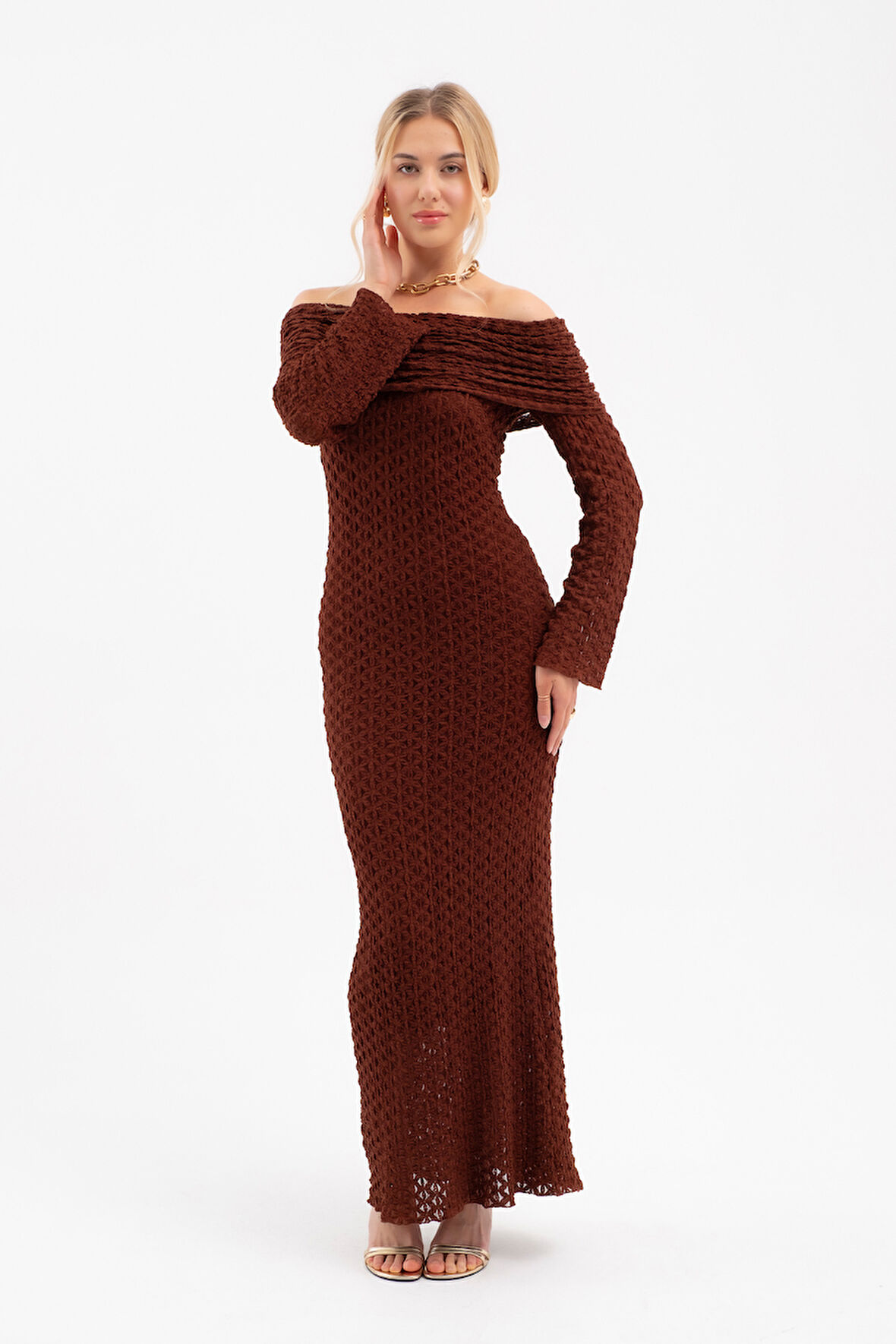 Kadın Kahverengi Açık Omuz Uzun Dantel Elbise