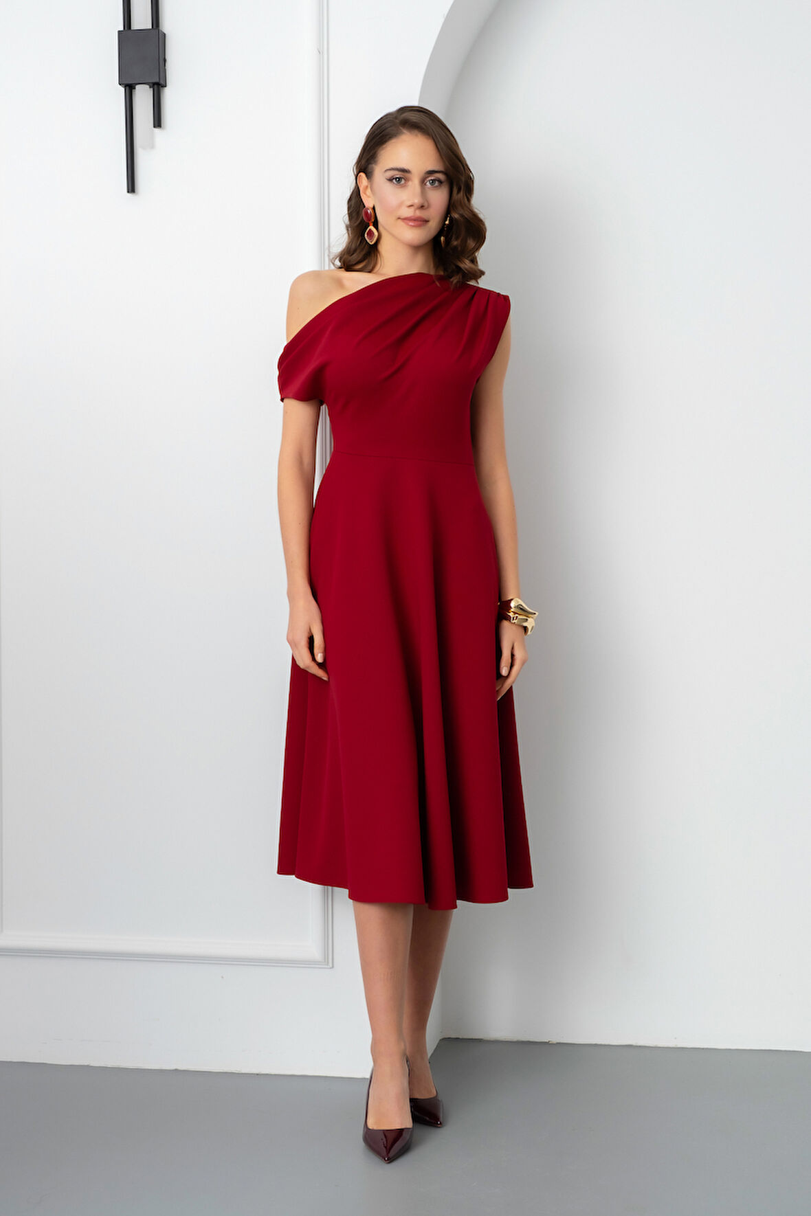 Kadın Bordo Düşük Omuzlu Midi Boy Elbise