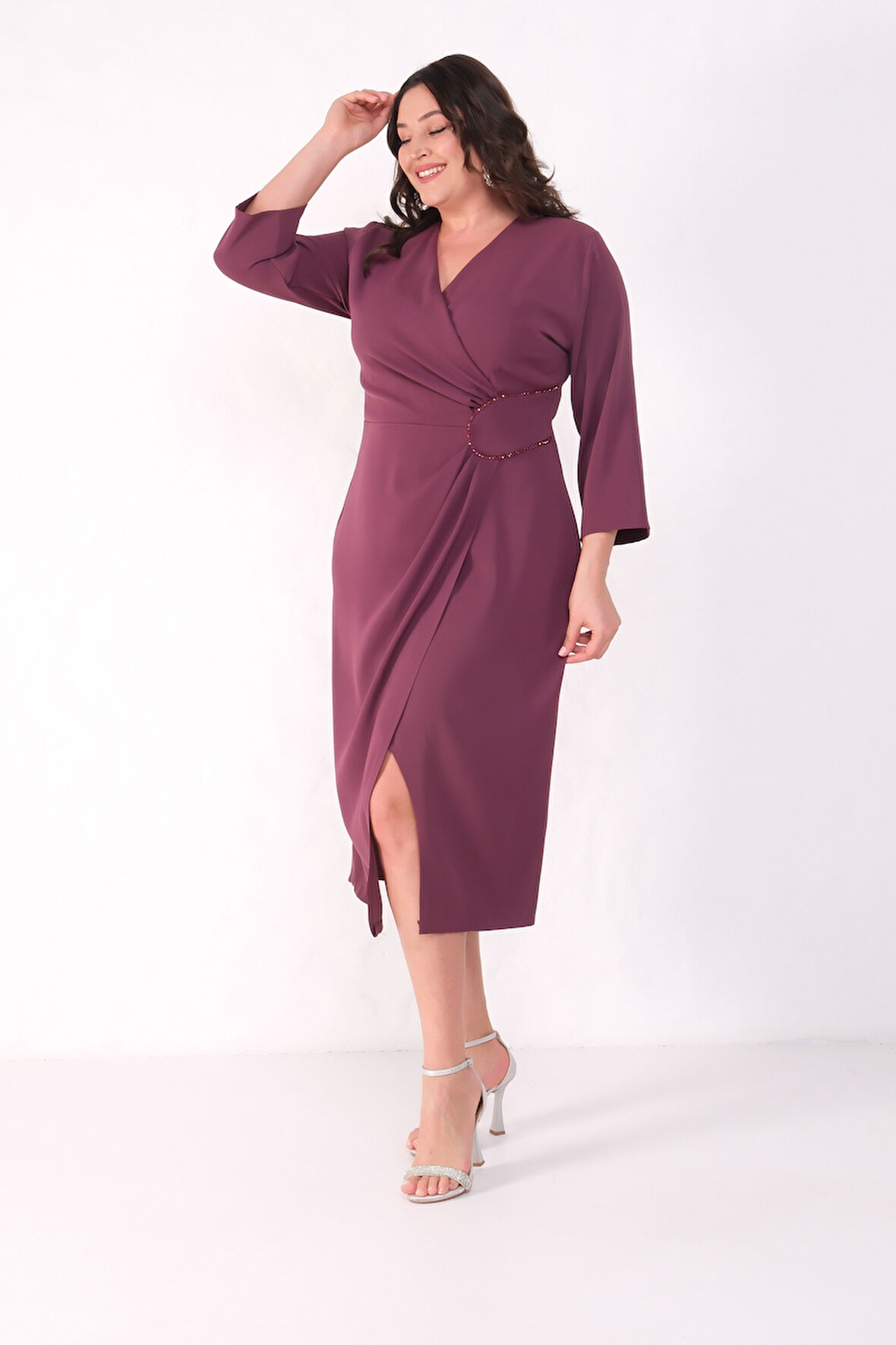 Kadın Mürdüm Kruvaze Yaka Boncuk İşlemeli Büyük Beden Midi Elbise