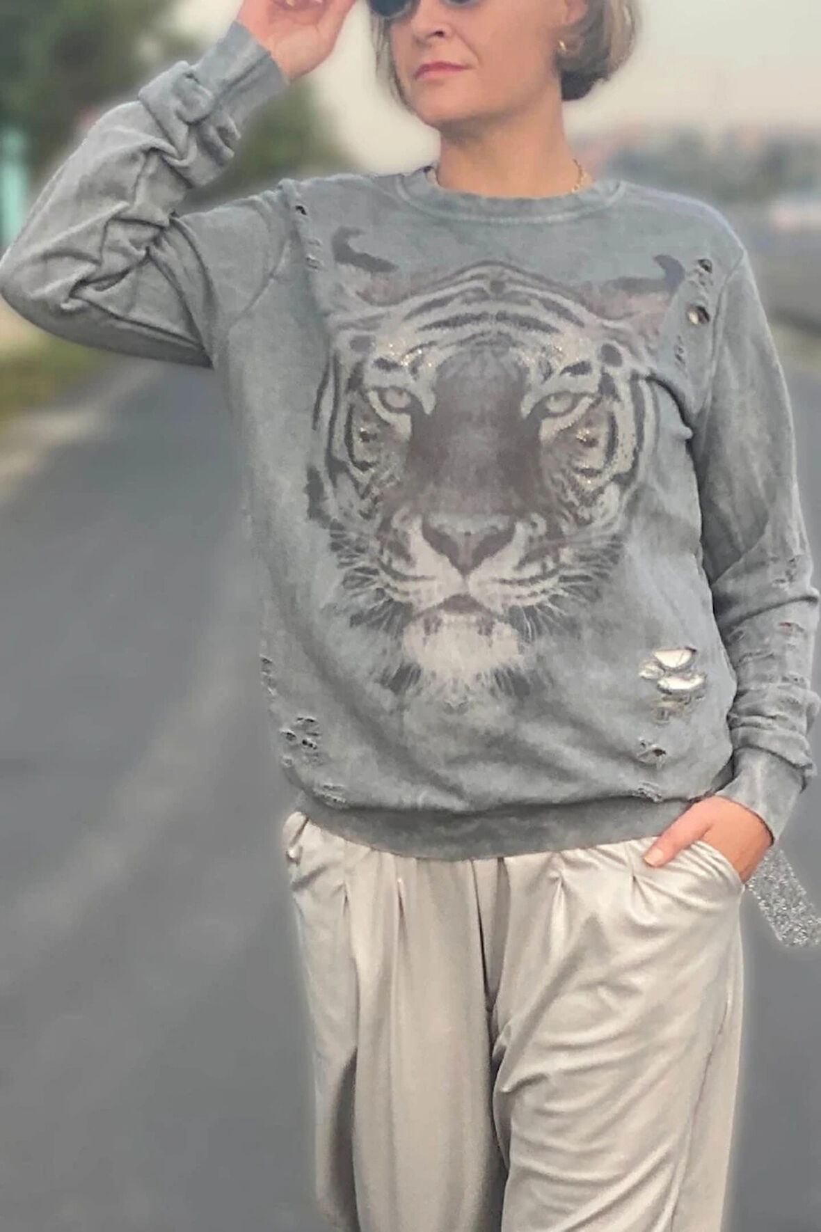 Kadın Gri Kaplan Desenli Sweat