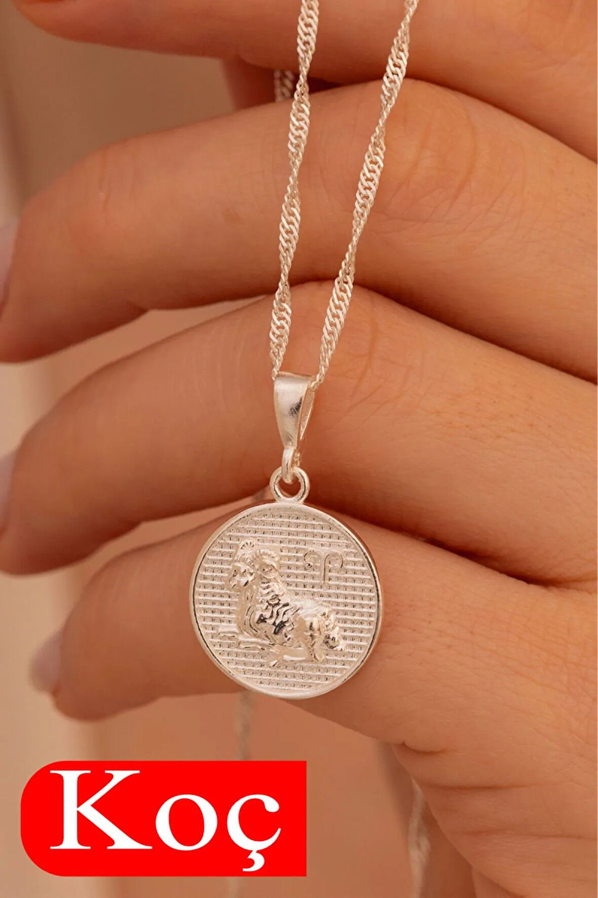 Kadın Gümüş Kolye - Gümüş Yuvarlak Model Burç İşlemeli Kadın Kolye