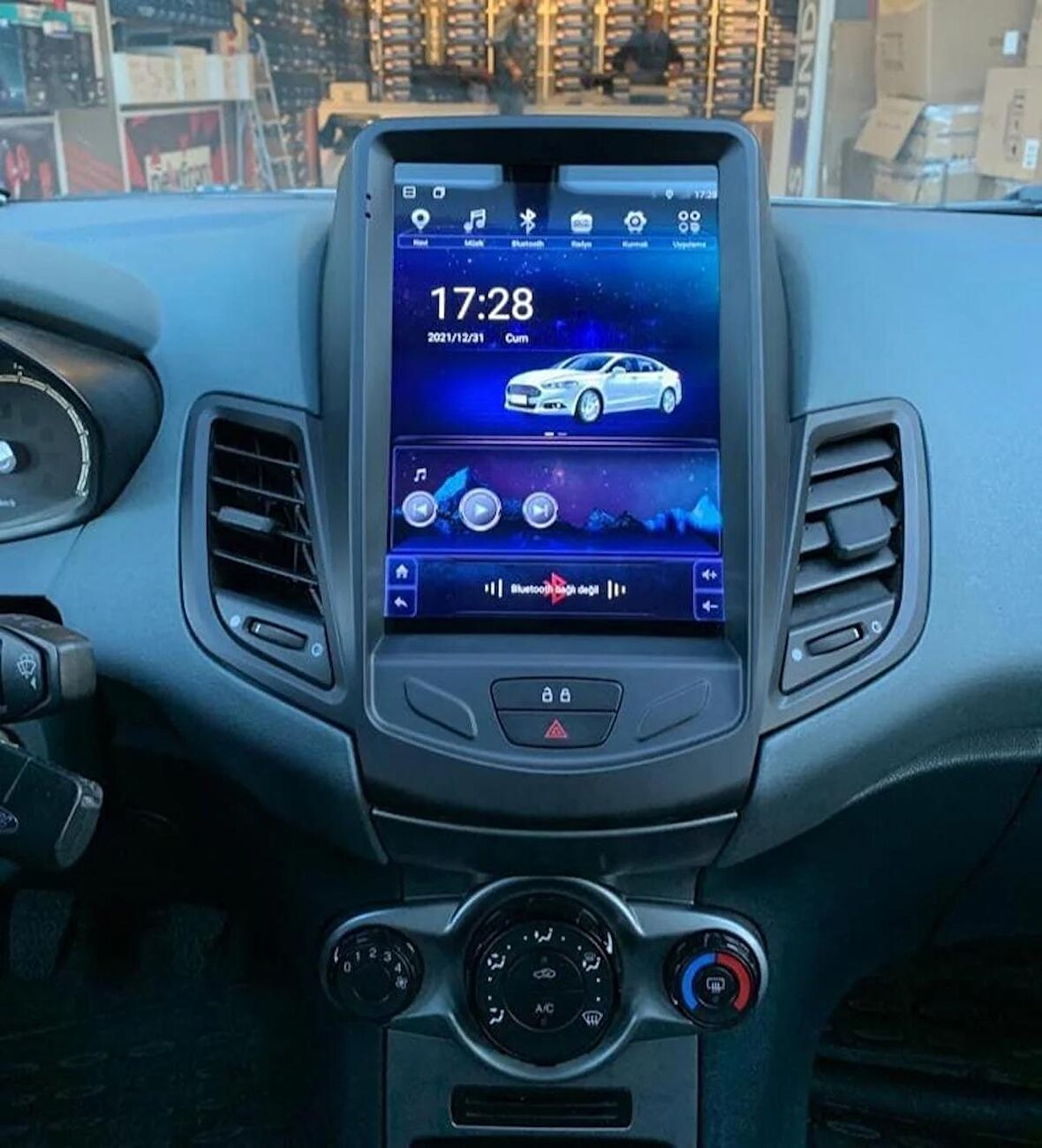 FORD FİESTA UYUMLU TESLA EKRAN MULTİMEDYA CARPLAY, NAVİGASYON 4GB RAM 64GB HAFIZA