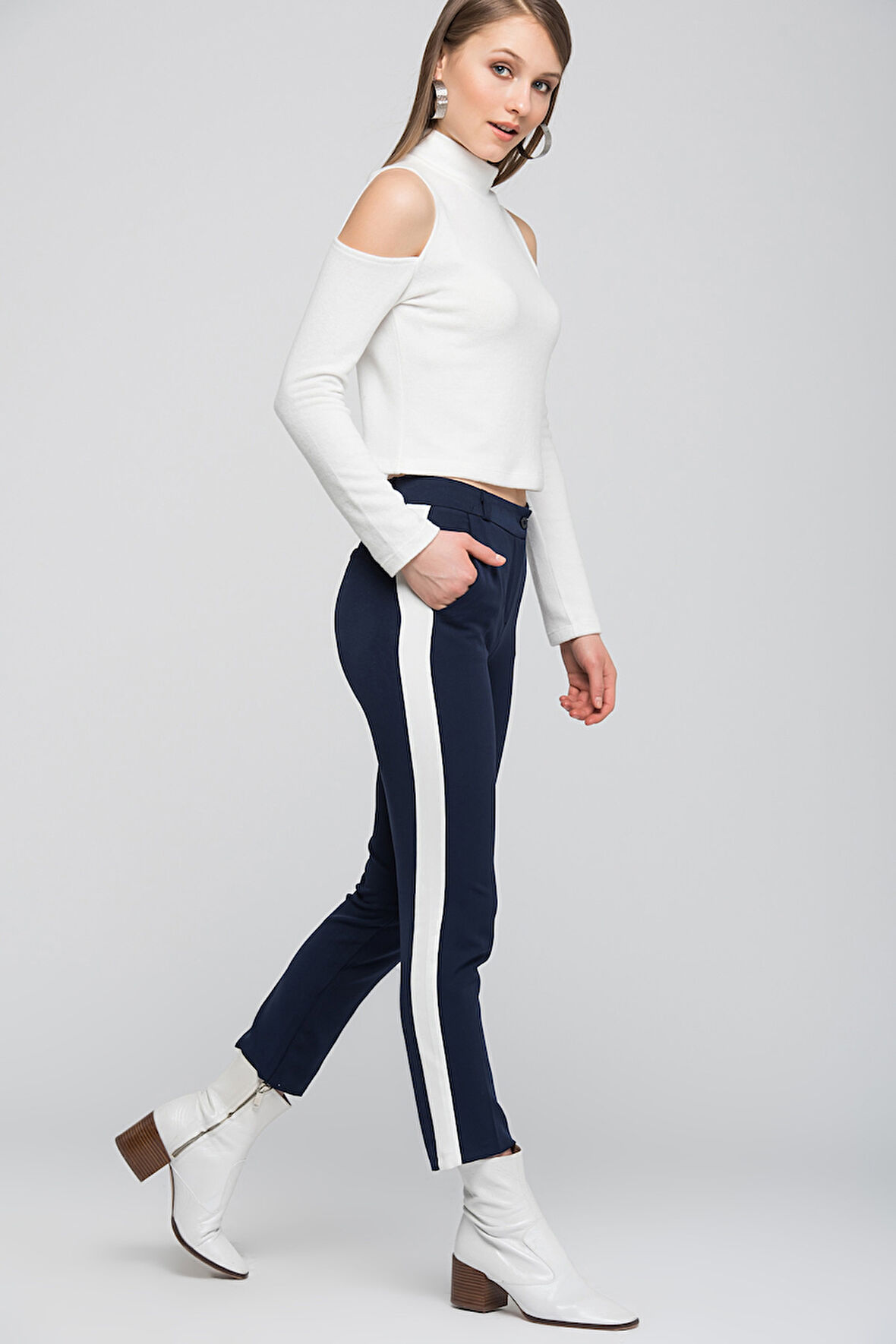 Pantolon - Yani Seritli Bilekte Kalem Pantolon | Pnt19011 Lacıvert