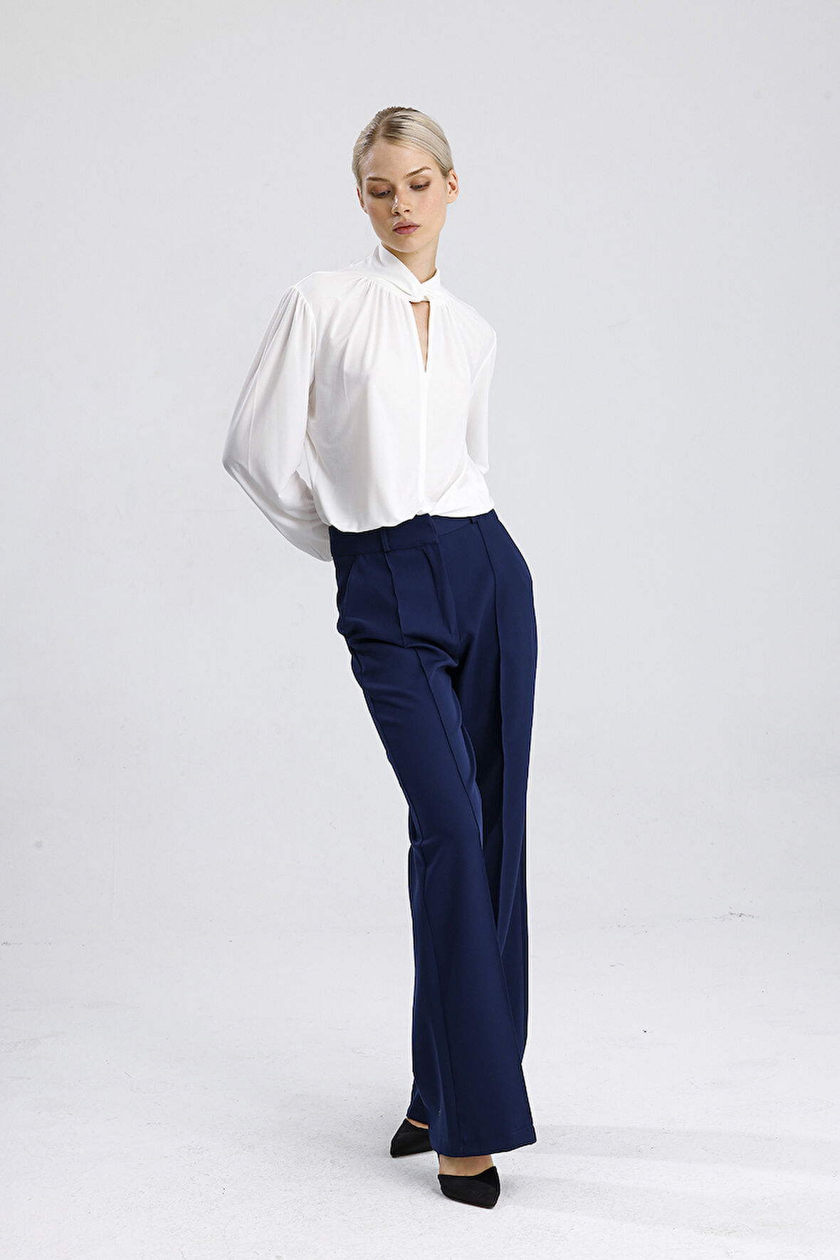 Süs Dikişli Hürrem Kumaş  Bol Paça Pantolon | Pnt34239 Lacıvert