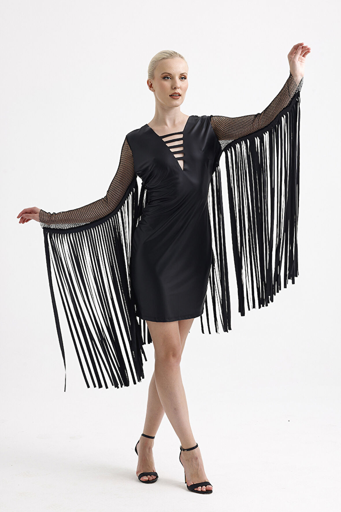 Ön Arka Lazer Kesim Kol Ve Arka Püsküllü Suni Deri Abiye Elbise | ELB35849 Siyah