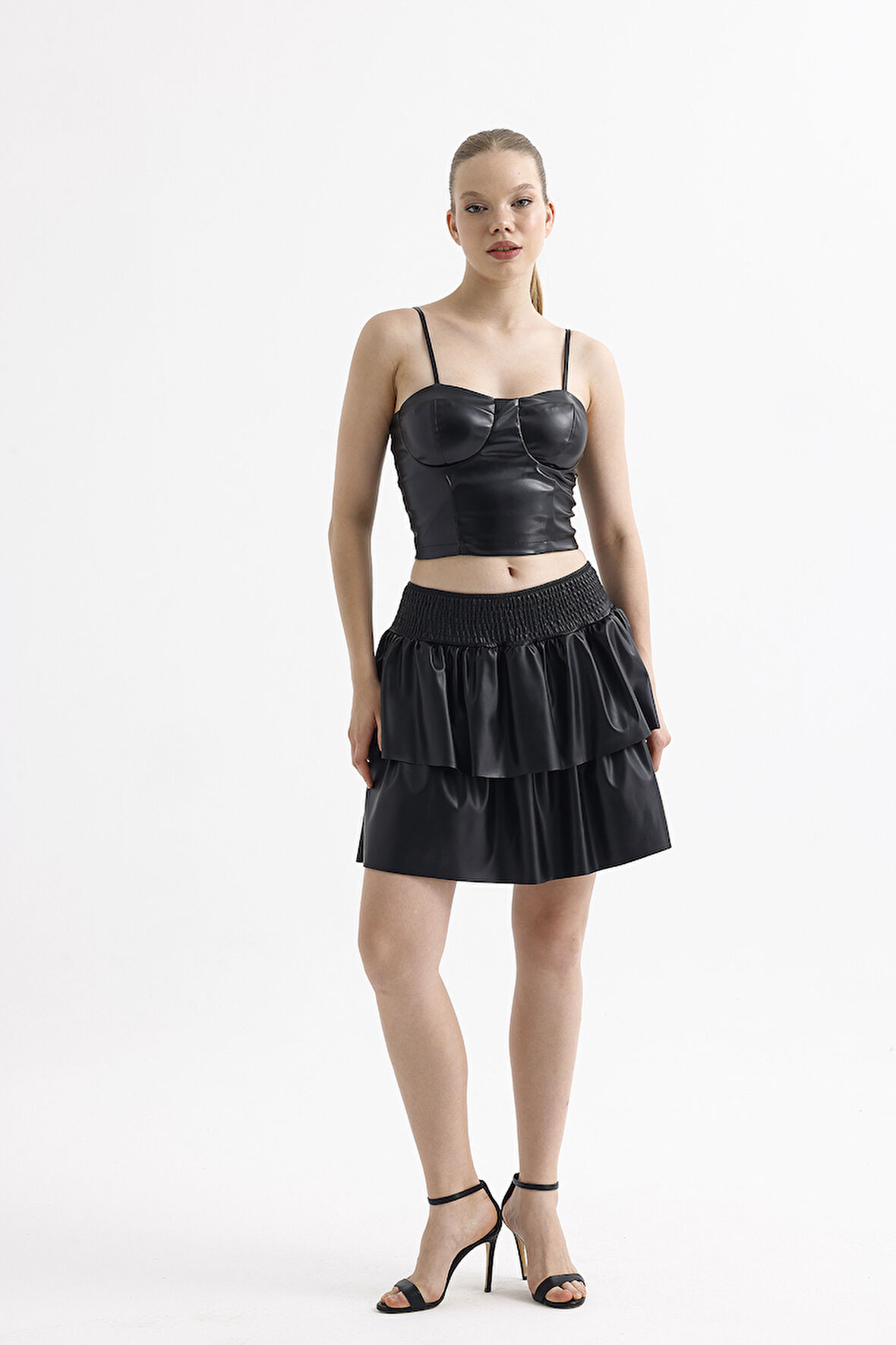 Suni Deri Gibeli Valonlu Kloş Mini Etek | ETK35846 Siyah