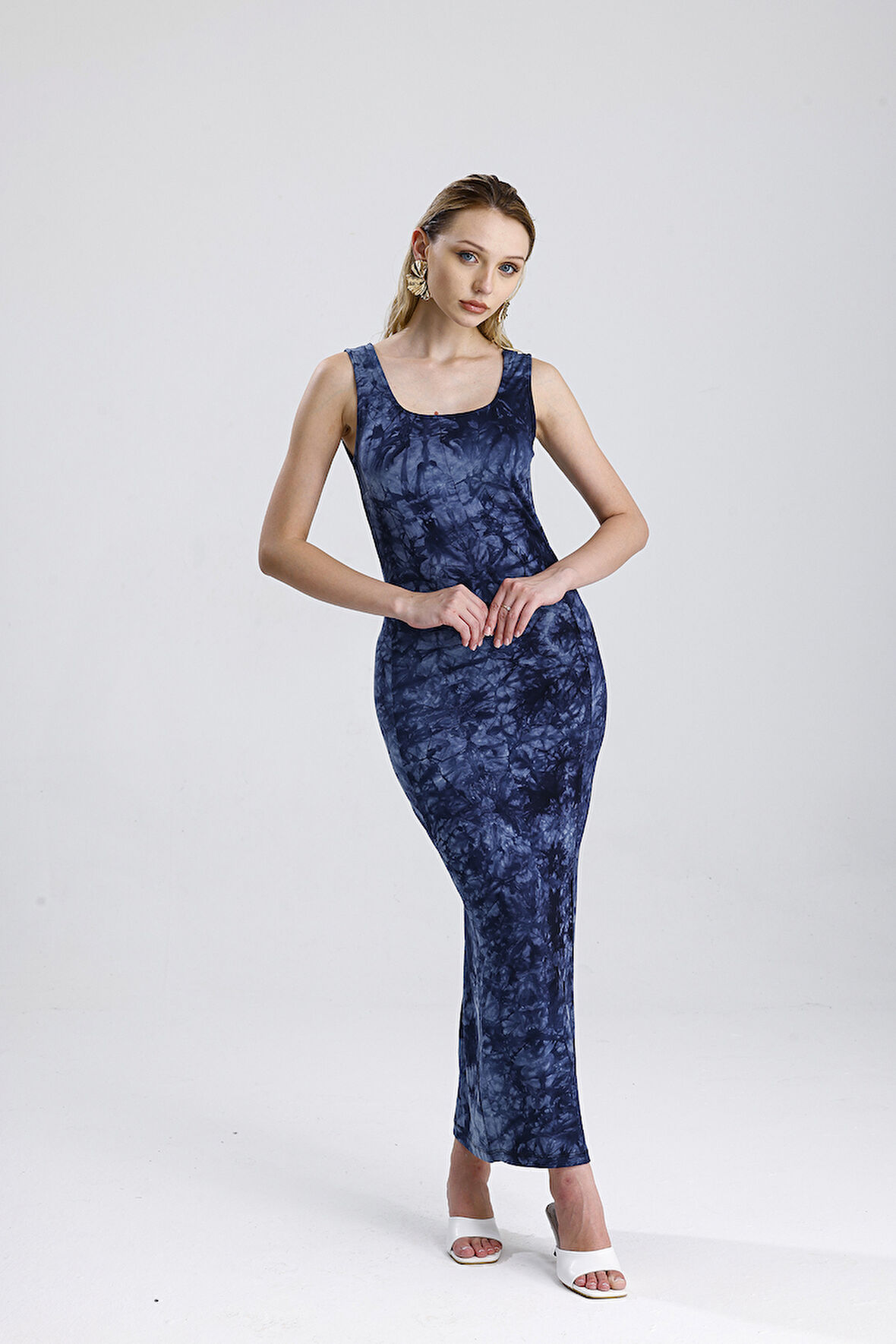 KOLSUZ KARE YAKA YIRMAÇLI ÖRME VİSKON ELBİSE | ELB36253 Laci Batik