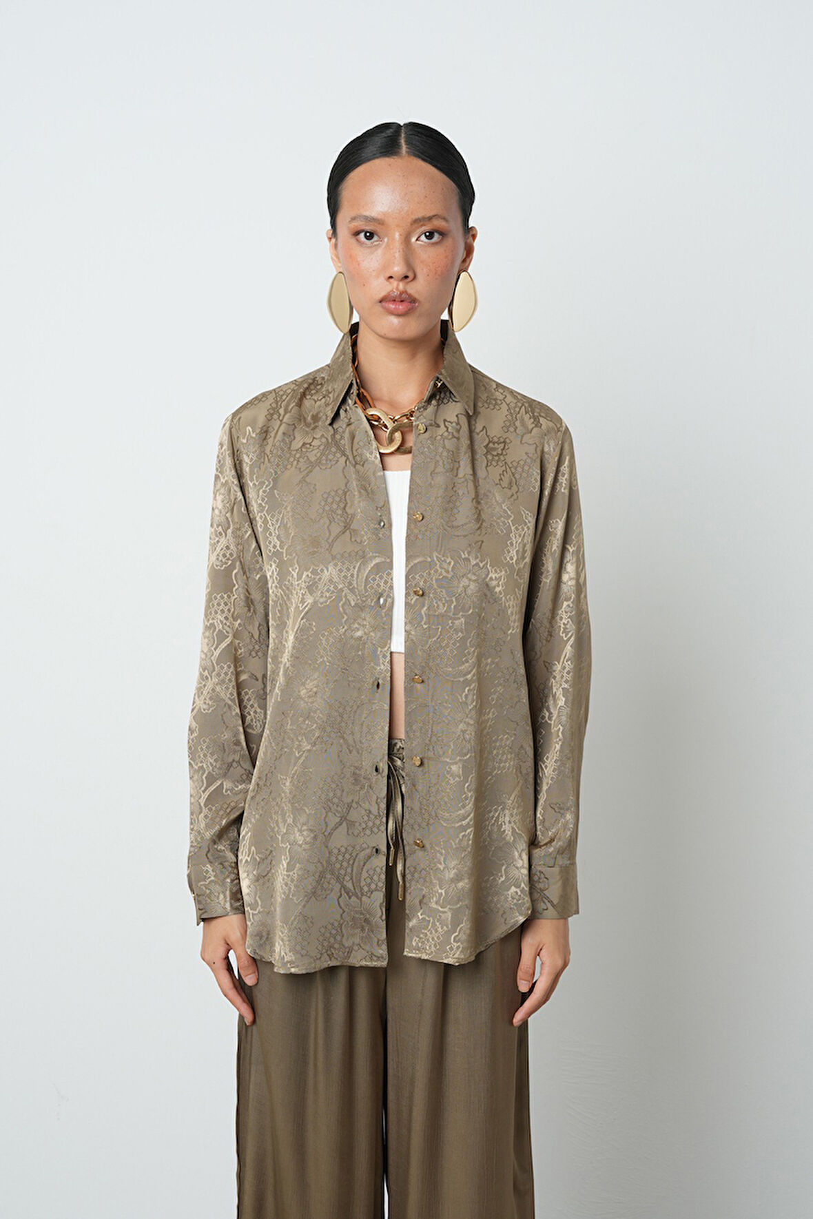 Kadın Haki Renk Desenli Altın Düğmeli Gömlek