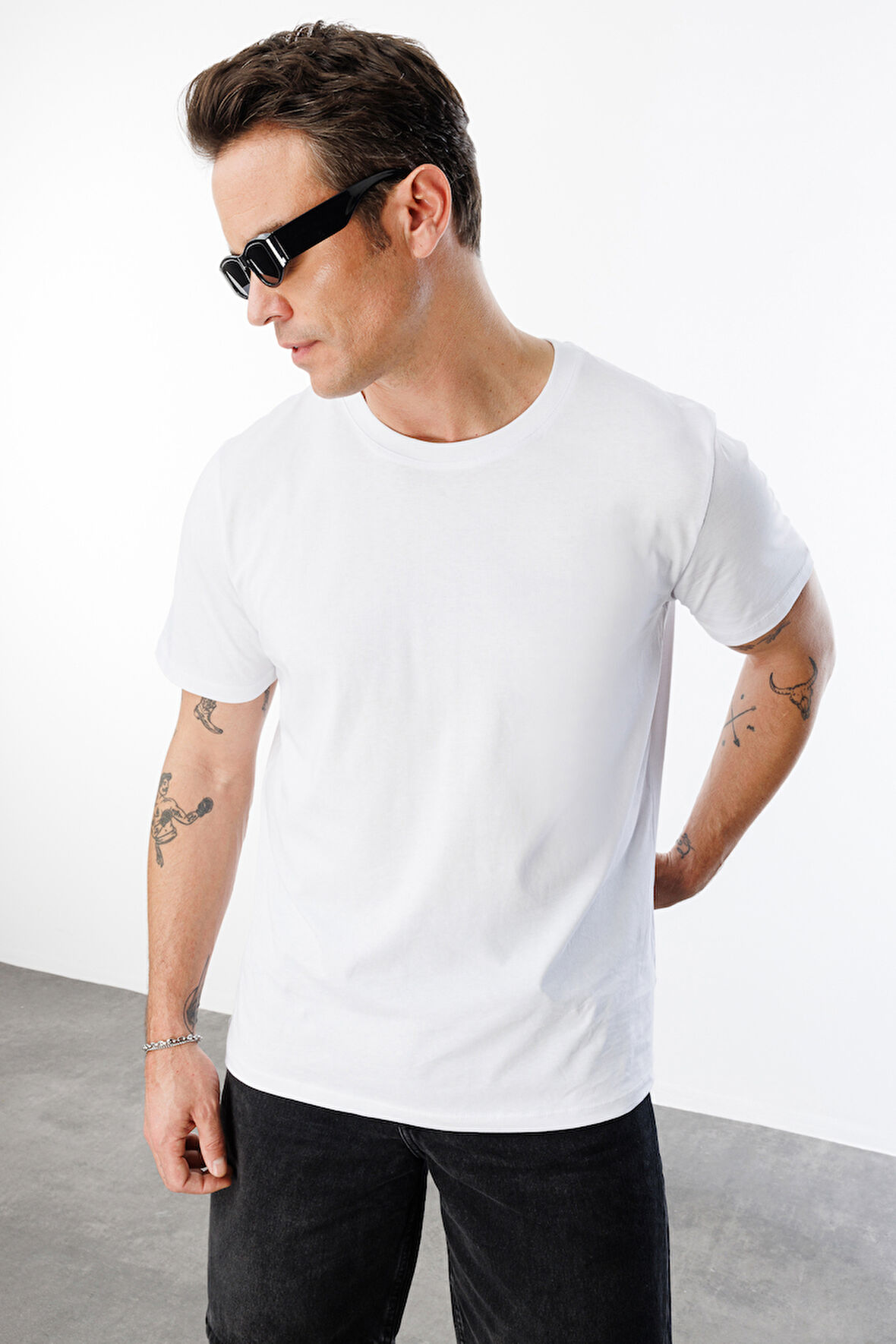 Erkek T-shirt %100 Pamuk Regular Fit Standart Kesim Bisiklet Yaka Basic Tişört BASIC-T-SHIRT1