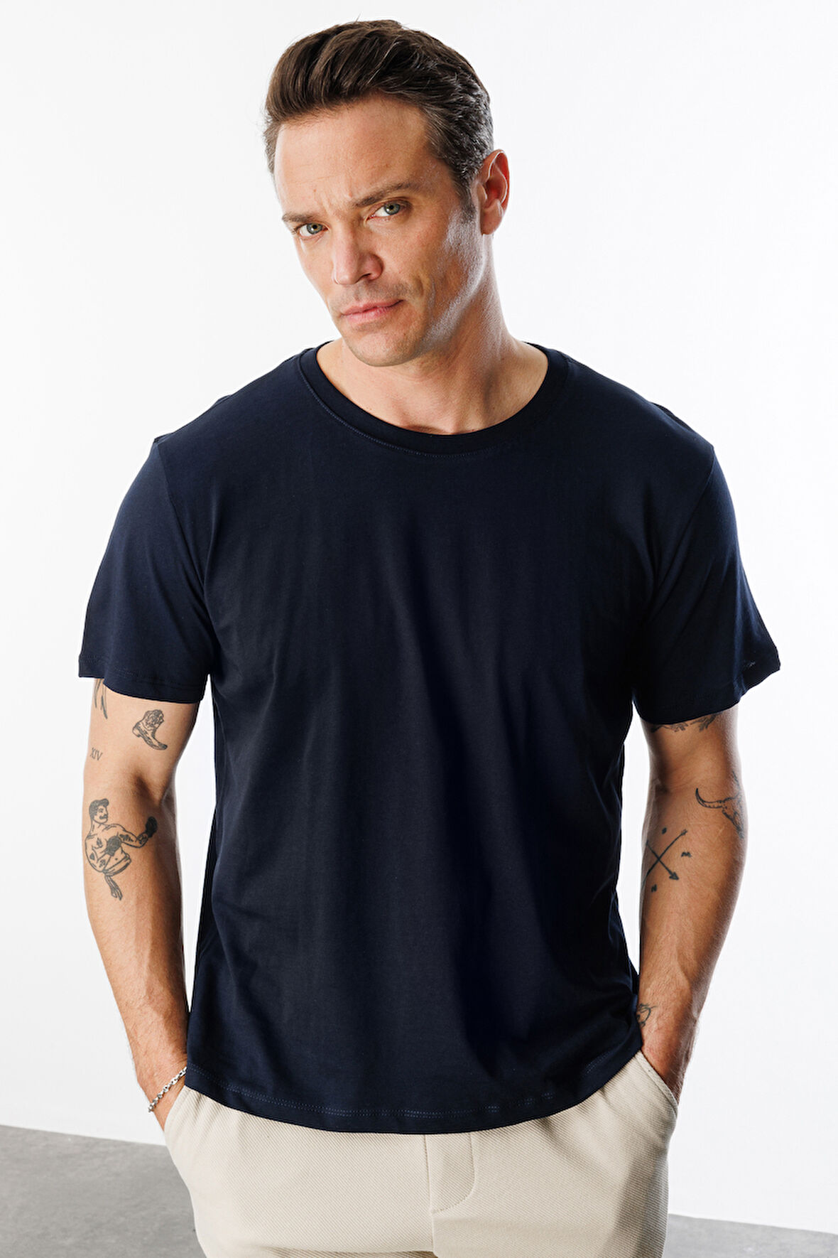 Erkek T-shirt %100 Pamuk Regular Fit Standart Kesim Bisiklet Yaka Basic Tişört BASIC-T-SHIRT1