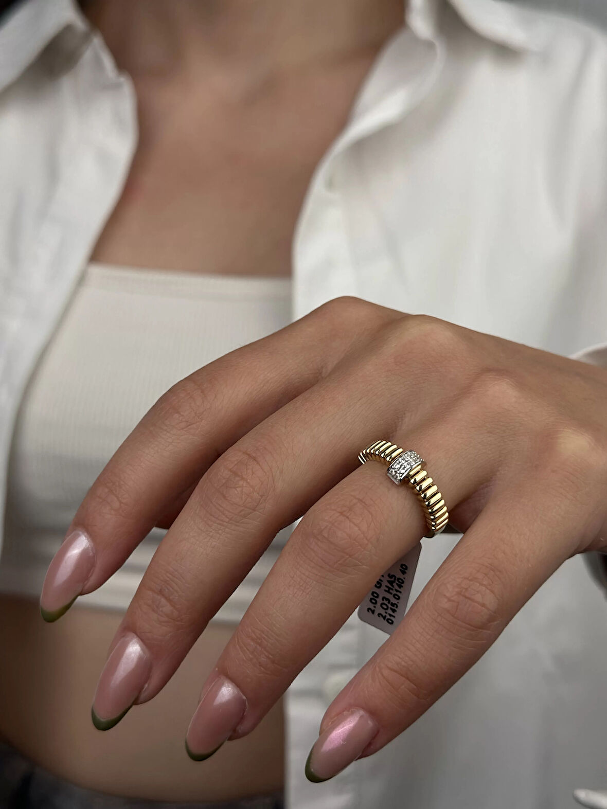 14 Ayar Altın Ortası Taşlı Yüzük 976