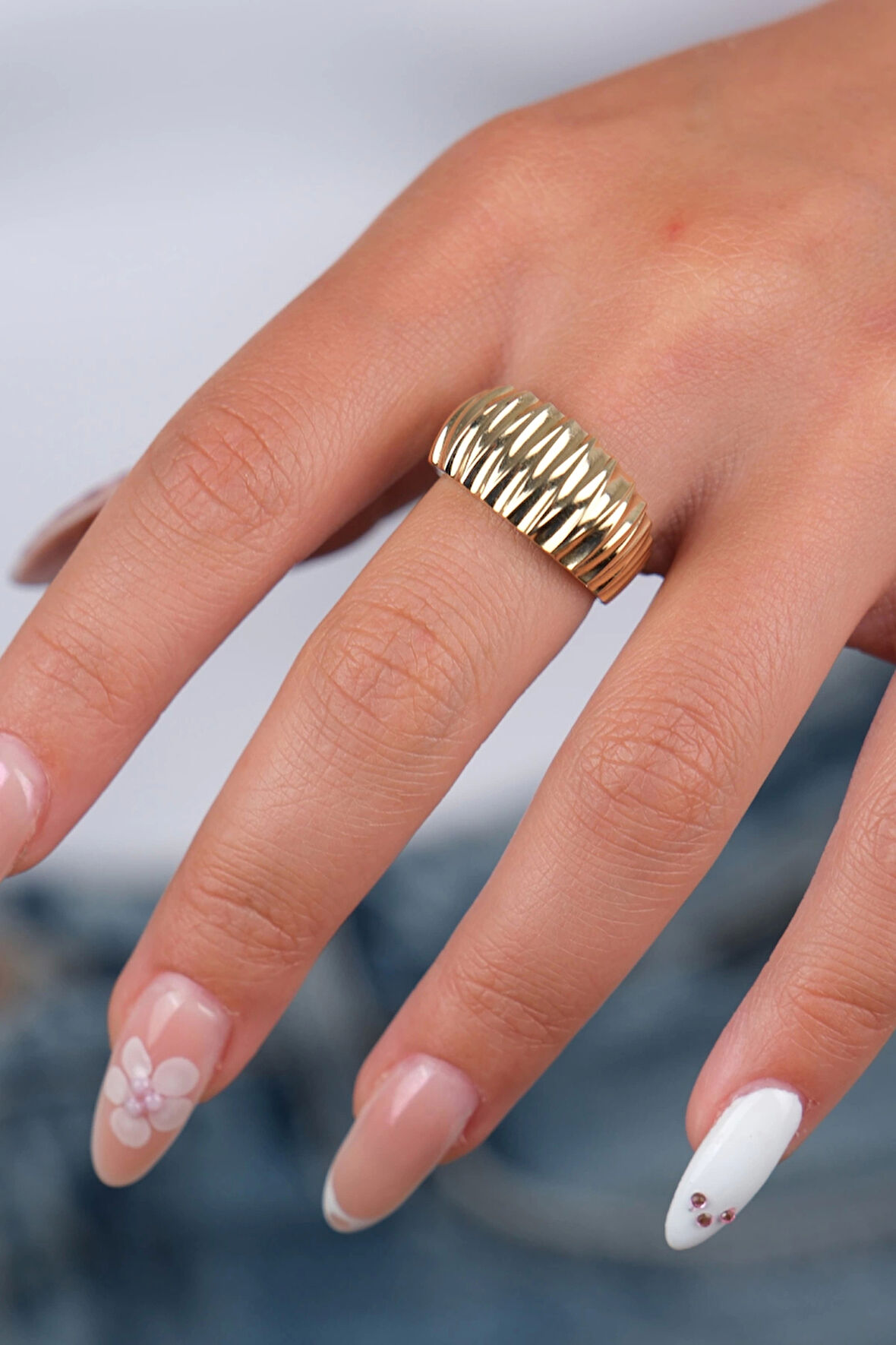 14 Ayar Altın kalın Çizgili Yüzük 809