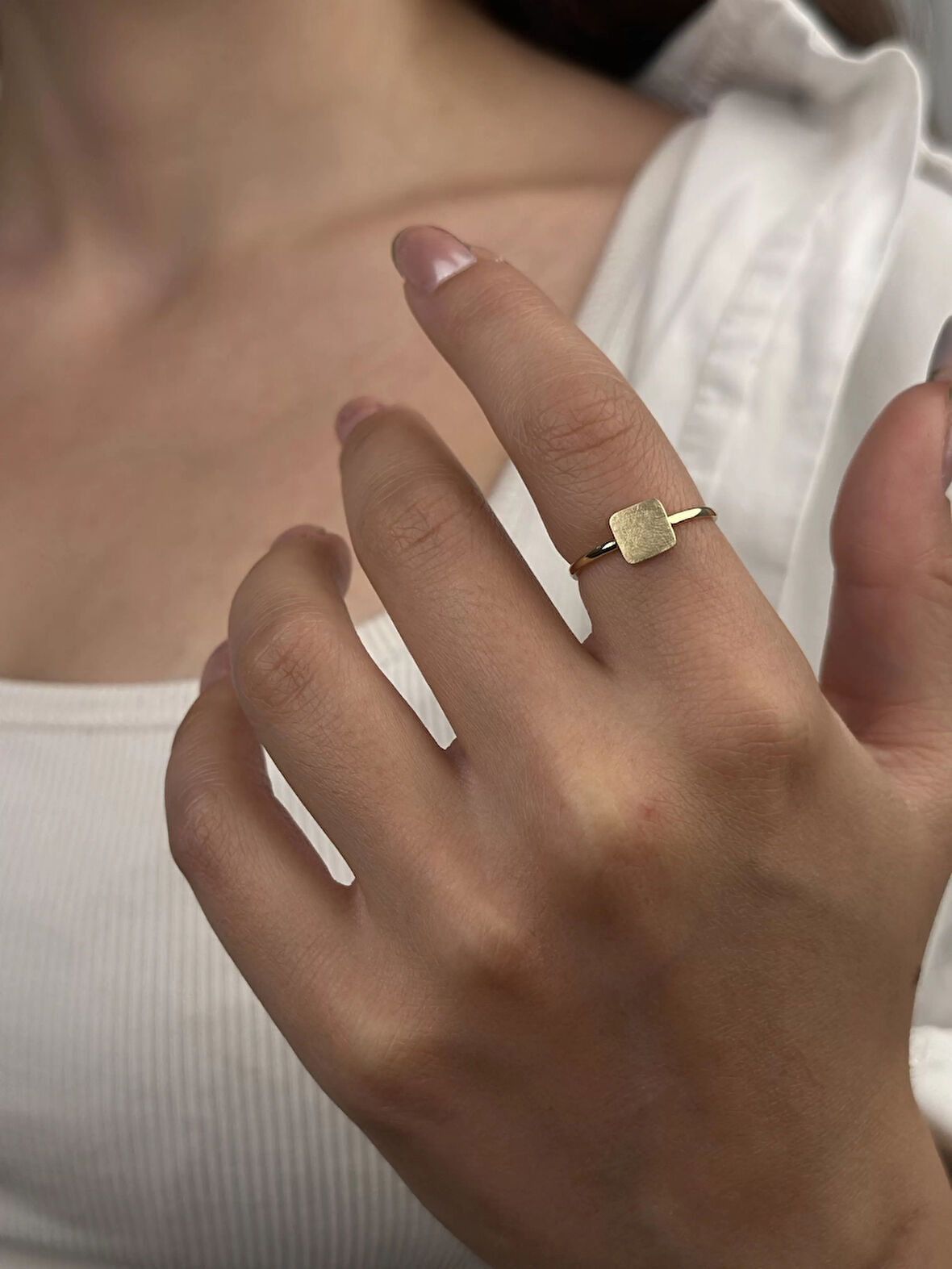 14 Ayar Altın Kare Şekilli Yüzük 974