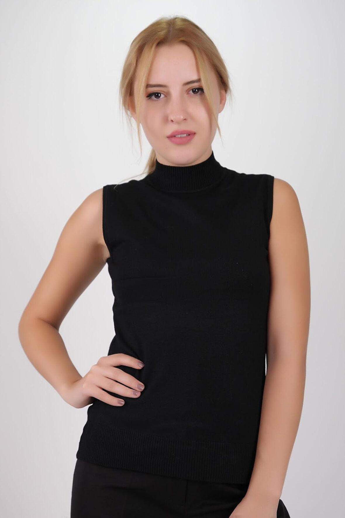 SUDE TRİKO KOLSUZ BLUZ 7700