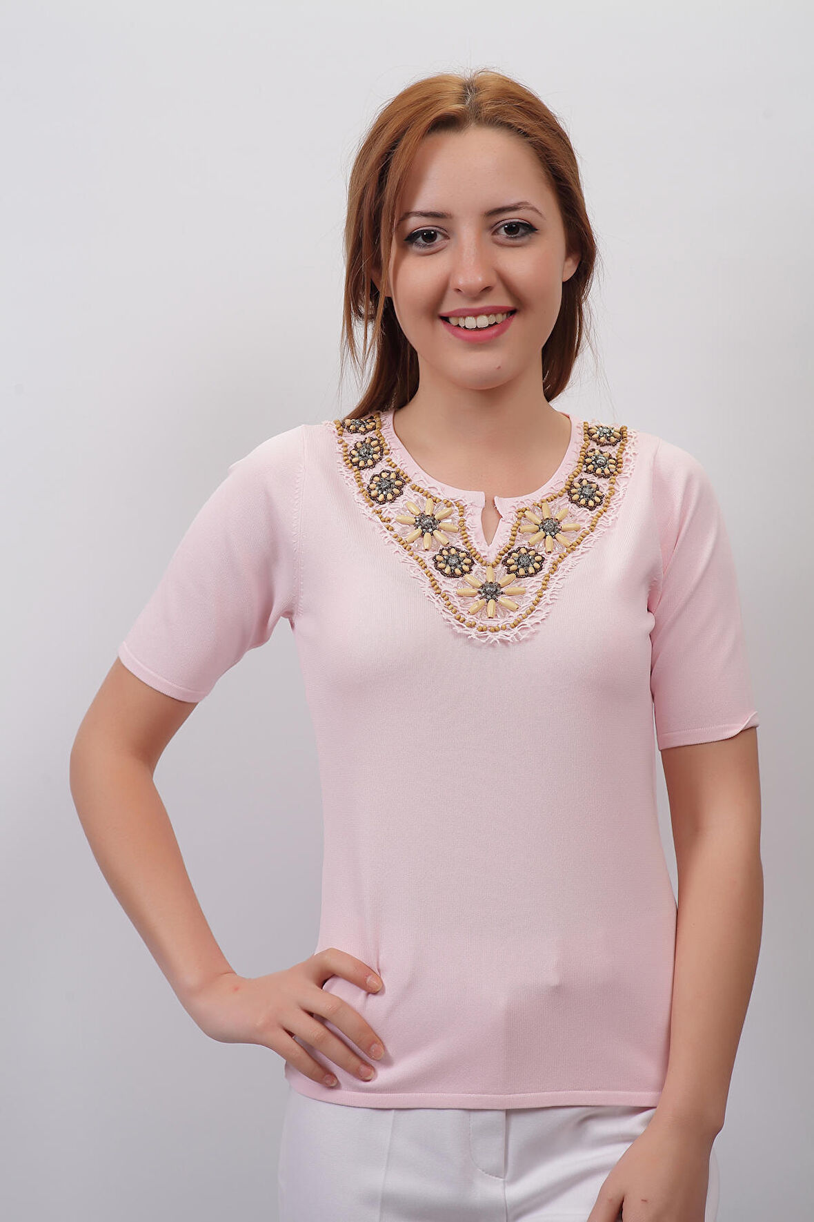 SUDE KADIN SWAROVSKİ TAŞ VE BONCUK İŞLEMELİ EL İŞİ İTHAL TRİKO 7135