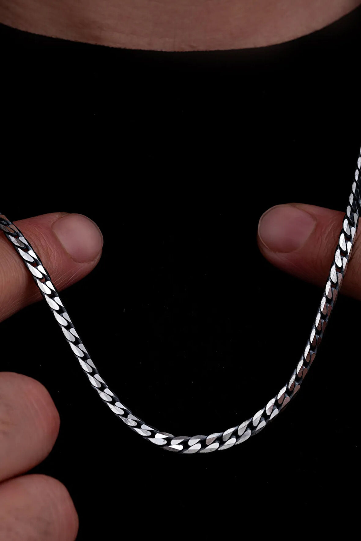 Erkek Gümüş Kolye - 925 Ayar 4 mm Oksitli Ezme Gurmet Zincir Gümüş Kolye