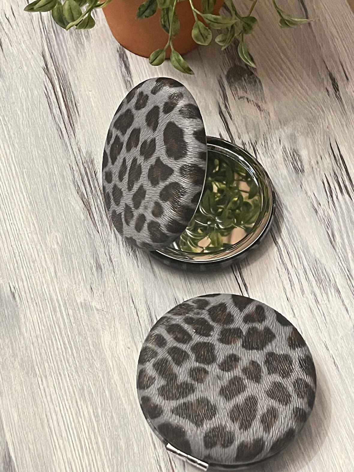 Leopar Desenli El Aynası, Cep, Çanta, Makyaj Aynası Gri