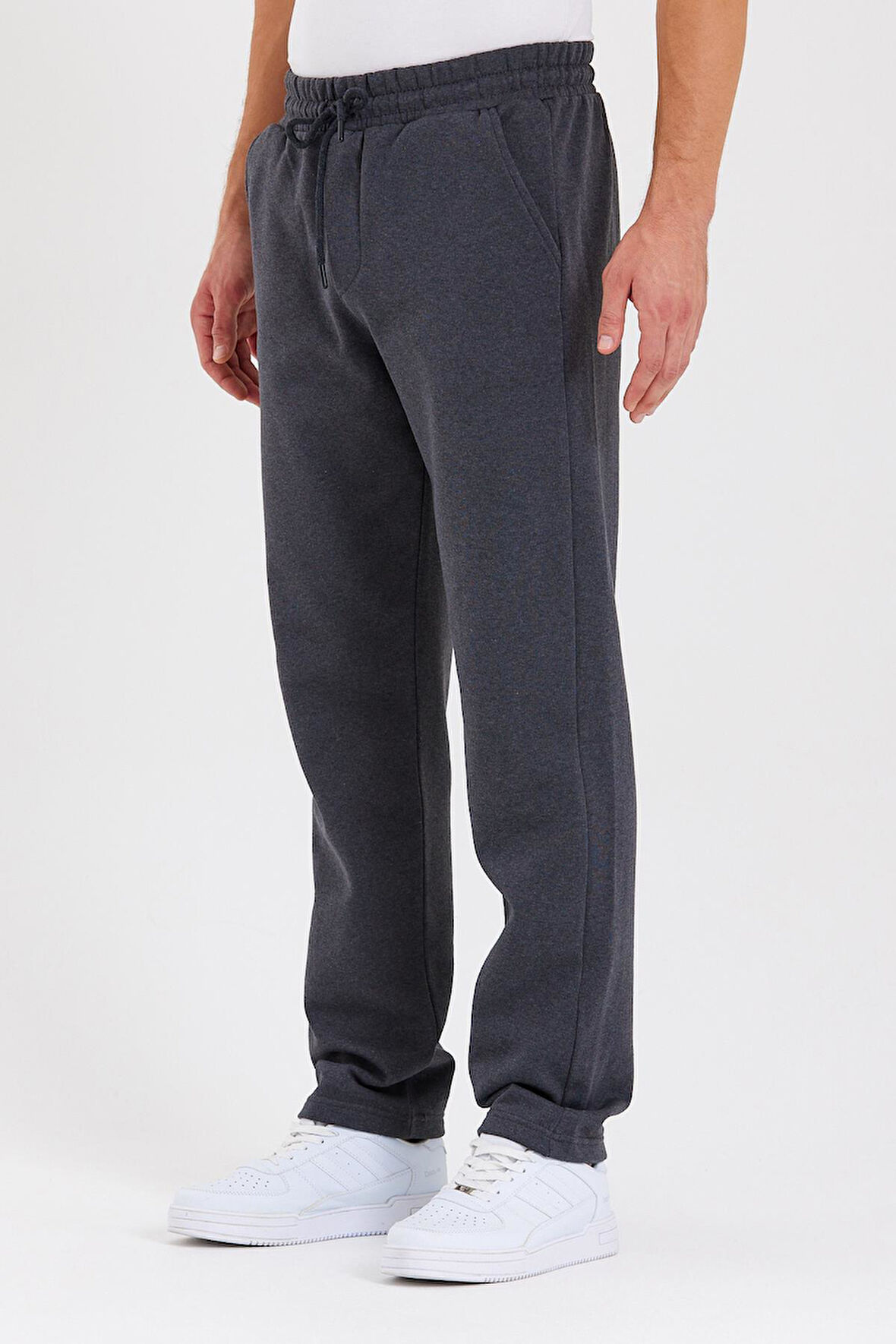 Comeor Siyah Arka Cepli Etiket Detaylı Düz Paça İçi Pamuklu Erkek Eşofman Altı