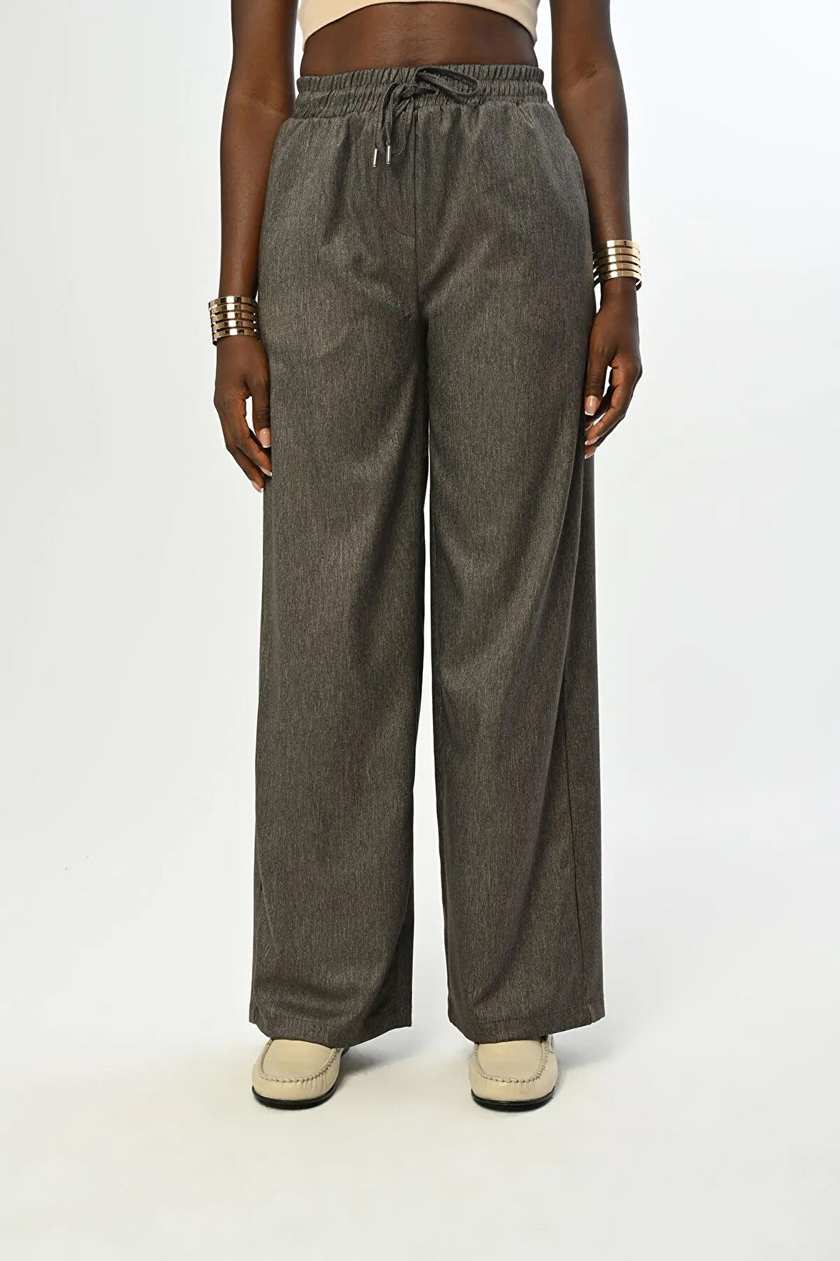 KADIN BELİ LASTİKLİ BOL PAÇA DÜZ RENK PANTOLON