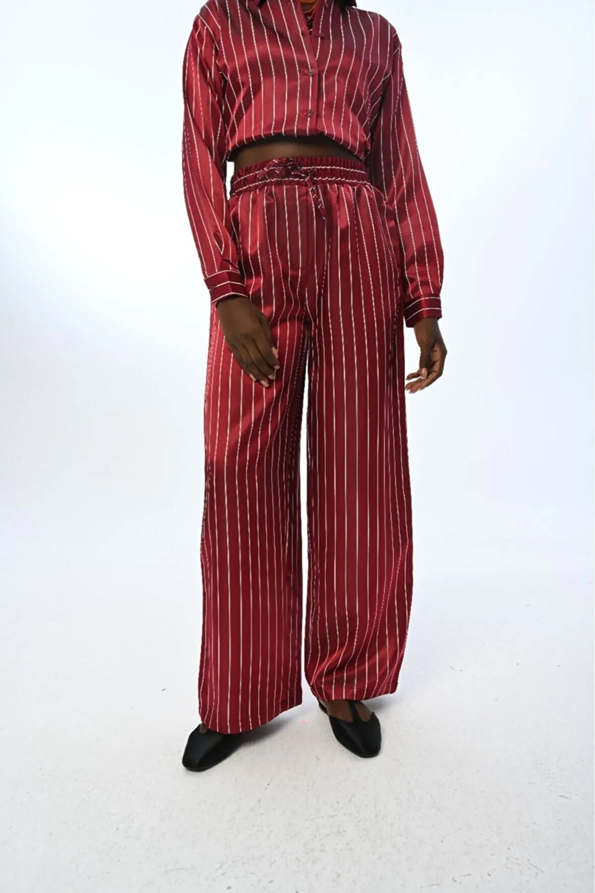 KADIN BELİ LASTİKLİ BOL PAÇA ÇİZGİLİ PANTOLON