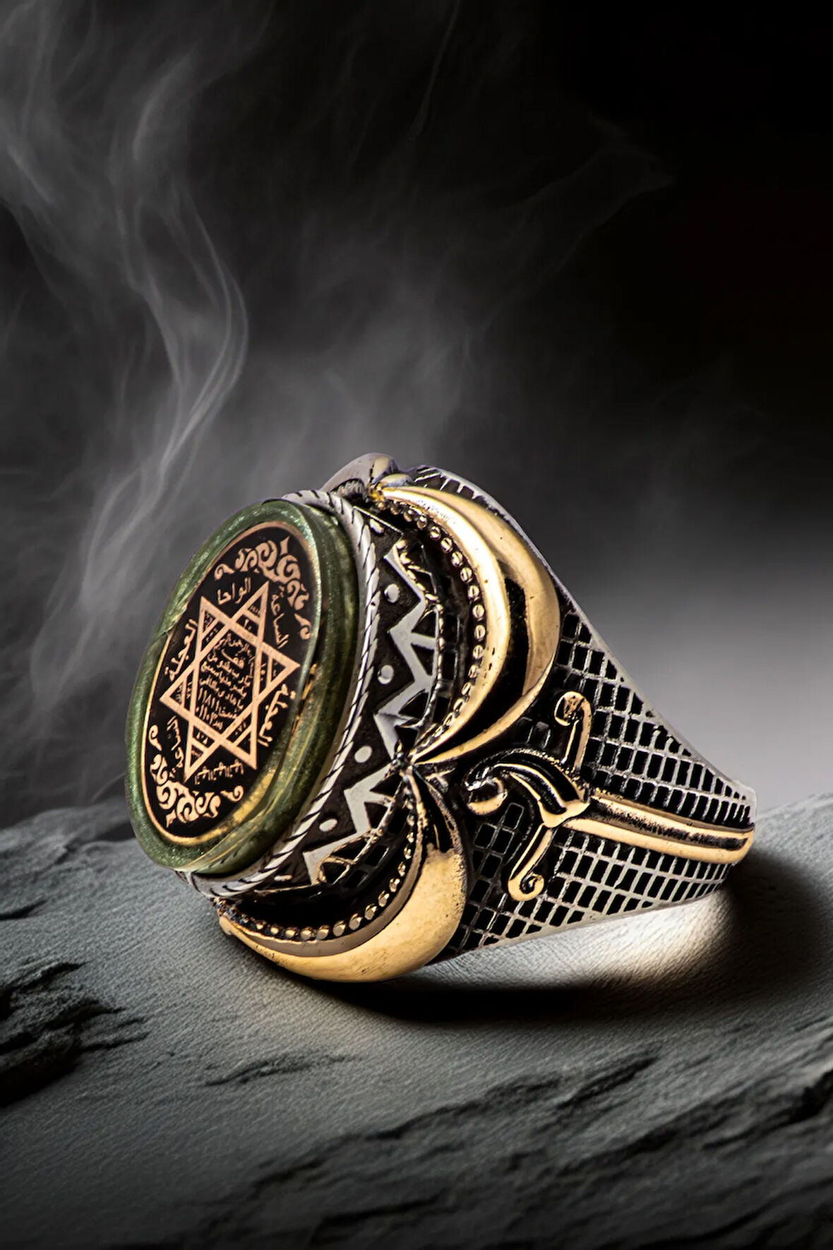 Erkek Yeşil Kehribar Taşlı Süleyman Mührü İşlemeli Hançer 925 Ayar Gümüş Yüzük