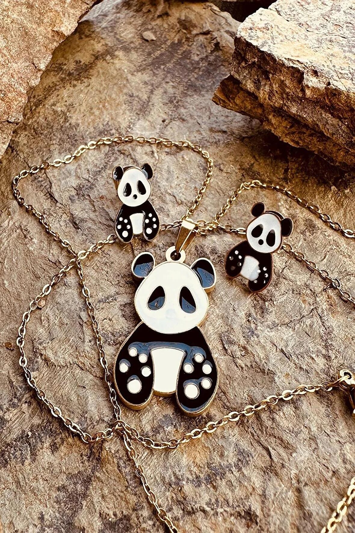 Patili Panda Siyah Beyaz Mineli Altın Renk Paslanmaz Çelik Çocuk Küpe Kolye Set