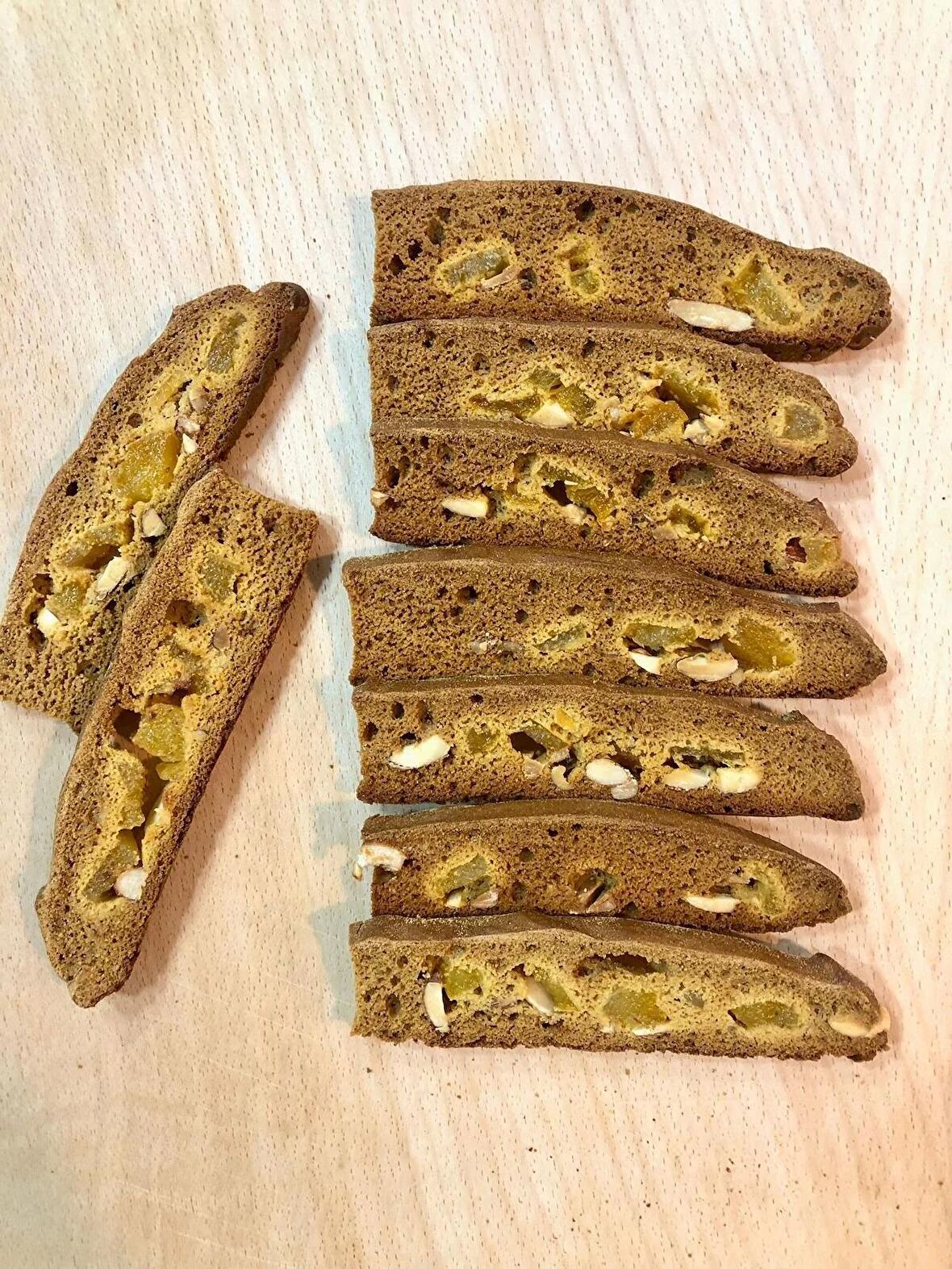 Glutensiz Kayısılı Bademli Biscotti 110 gr