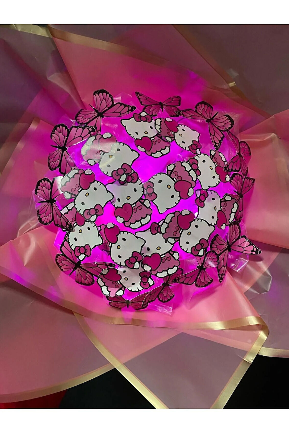 LED IŞIKLI HELLO KİTTY KELEBEK BUKETİ