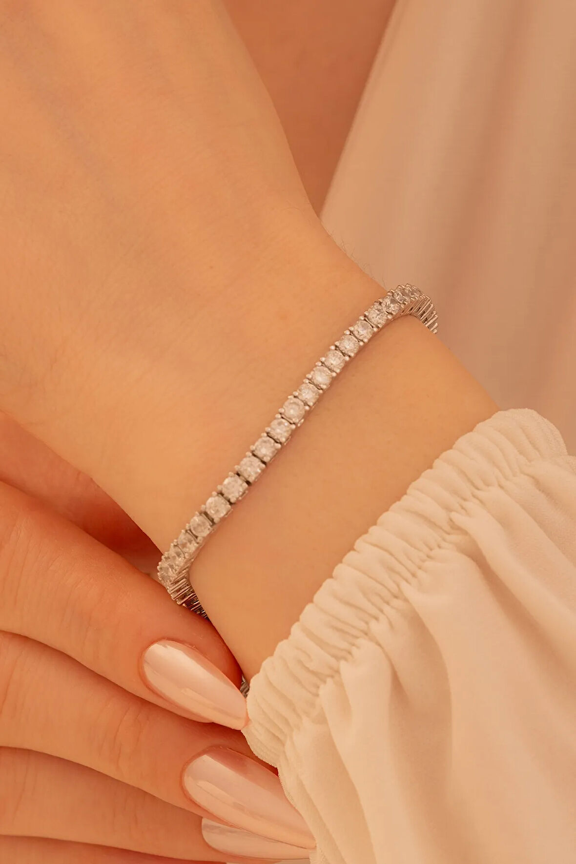 Kadın Gümüş Bileklik - Zirkon Taşlı Suyolu Kadın Bileklik