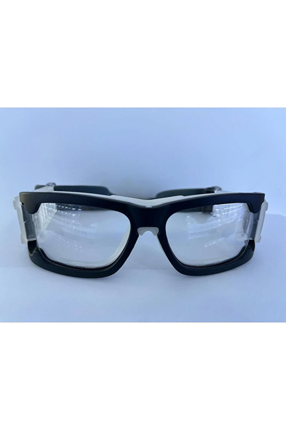 Numaralı Olabilen Sporcu Gözlüğü Mikro Fiber Temizlik Bezi ve Gözlük Temizleme Spreyi Hediyesiyle