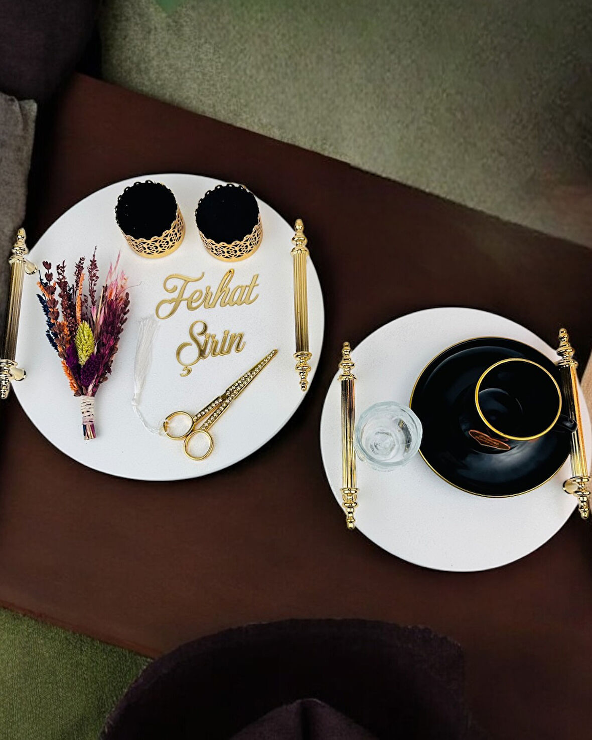 Commitment  Gold Polyester Nişan Tepsisi 