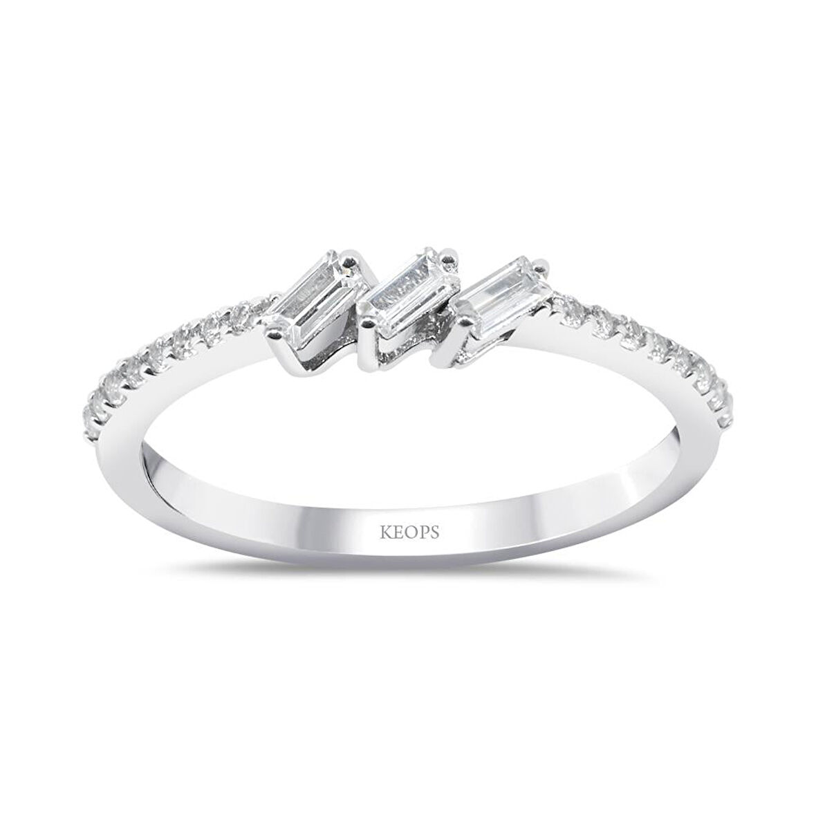 0.22 Karat Baget Pırlanta Tria Yüzük