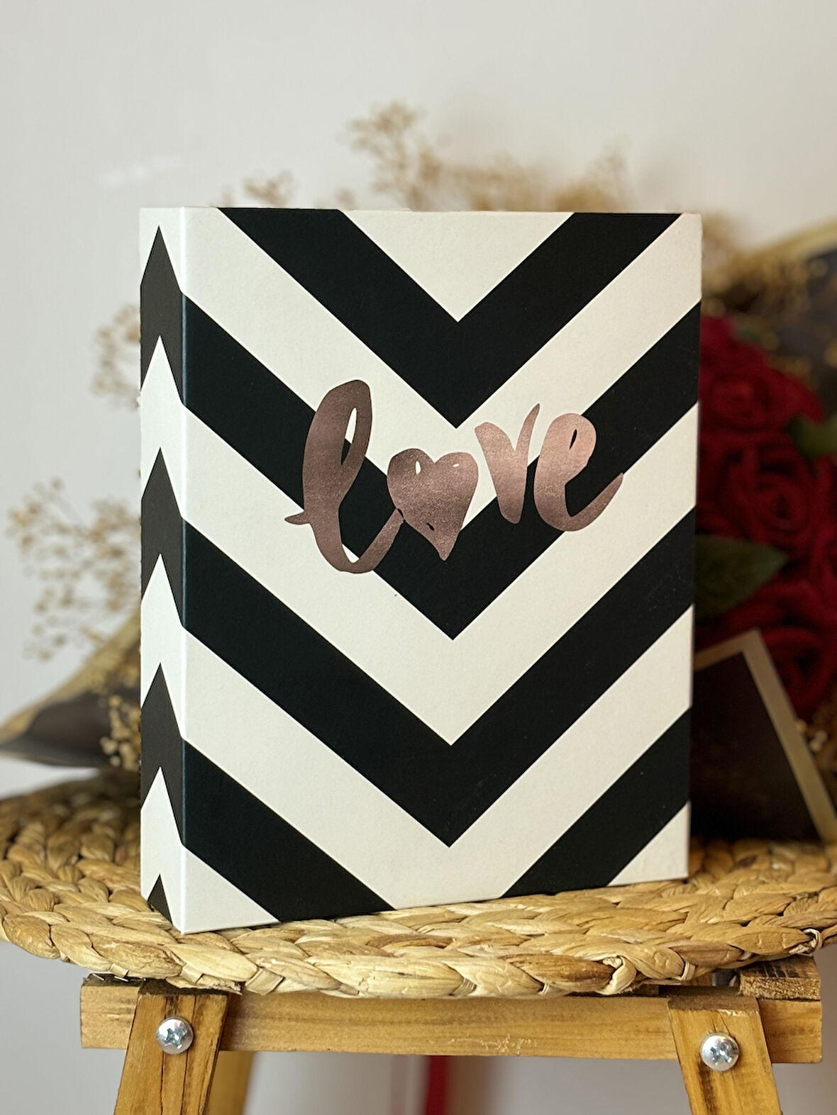 Rabsev Fotoğraf Albümü 10x15cm 200 Fotoğraf Kapasiteli Üçgen Love Desenli Renkli Anı Albümü
