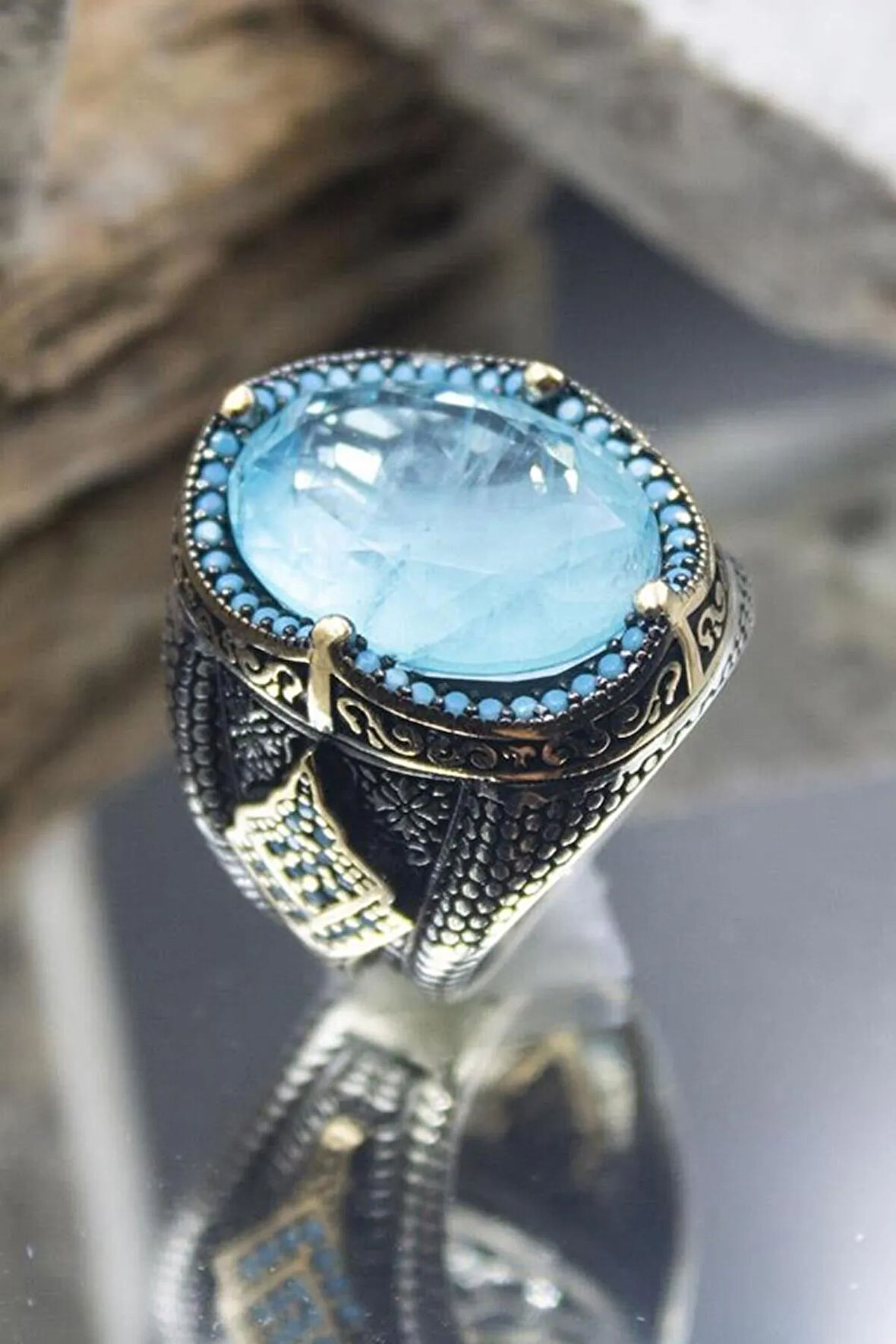 Mavi Paraiba Taşlı Ve Firuze Süslemeli Yanları Işlemeli Oval 925 Ayar Gümüş Erkek Yüzük