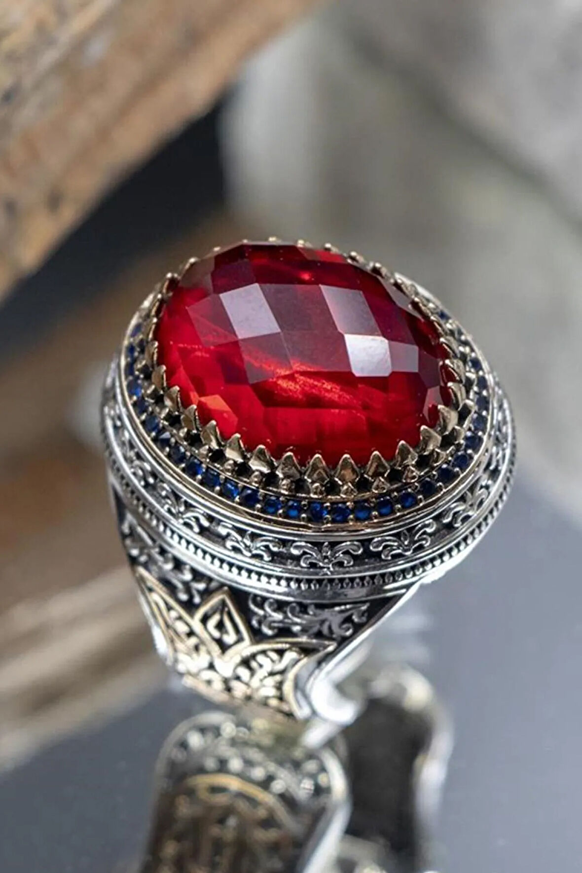 Kırmızı Zirkon Taşlı Ay Yıldız Desenli Yanı Lale Motif Erkek 925 Ayar Gümüş Yüzük Gyzendzıray-krm