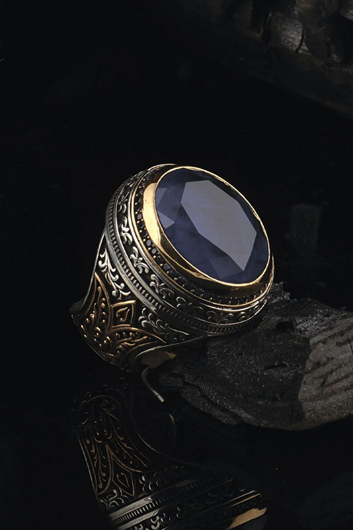 Mavi Zirkon Taşlı Yanları Motifli Erkek 925 Ayar Gümüş Yüzük Gyzmavızırc-gms