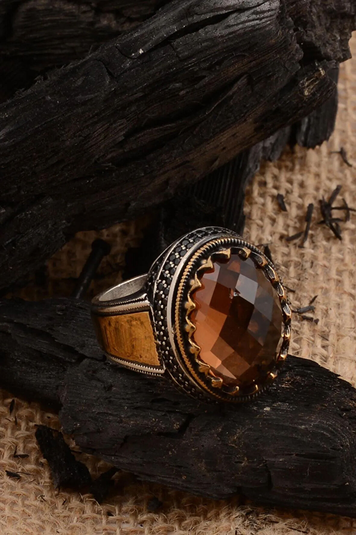 Zirkon Taşlı Yanı Işlemeli Erkek Gümüş Yüzük Gyzzrcntasl-tpr