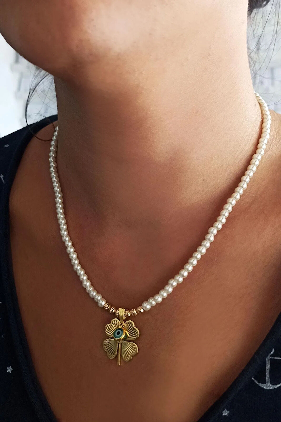 Gold Kaplama Altın Renk Inci Taşlı Nazar Boncuklu Yonca Bijuteri Zincirli Kolye