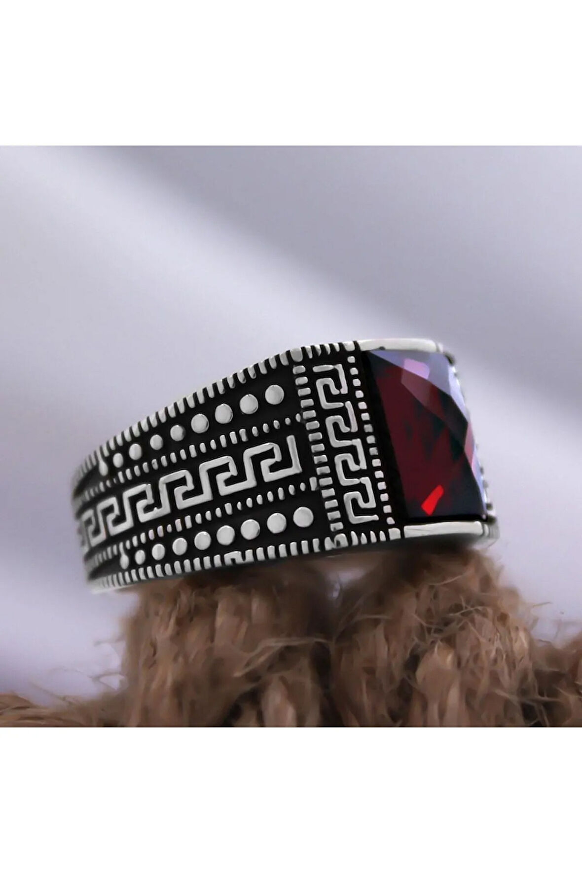 Kırmızı Yakut Taşlı Grek Desen Işlemeli Özel Seri Erkek Gümüş Yüzük - Ey3114