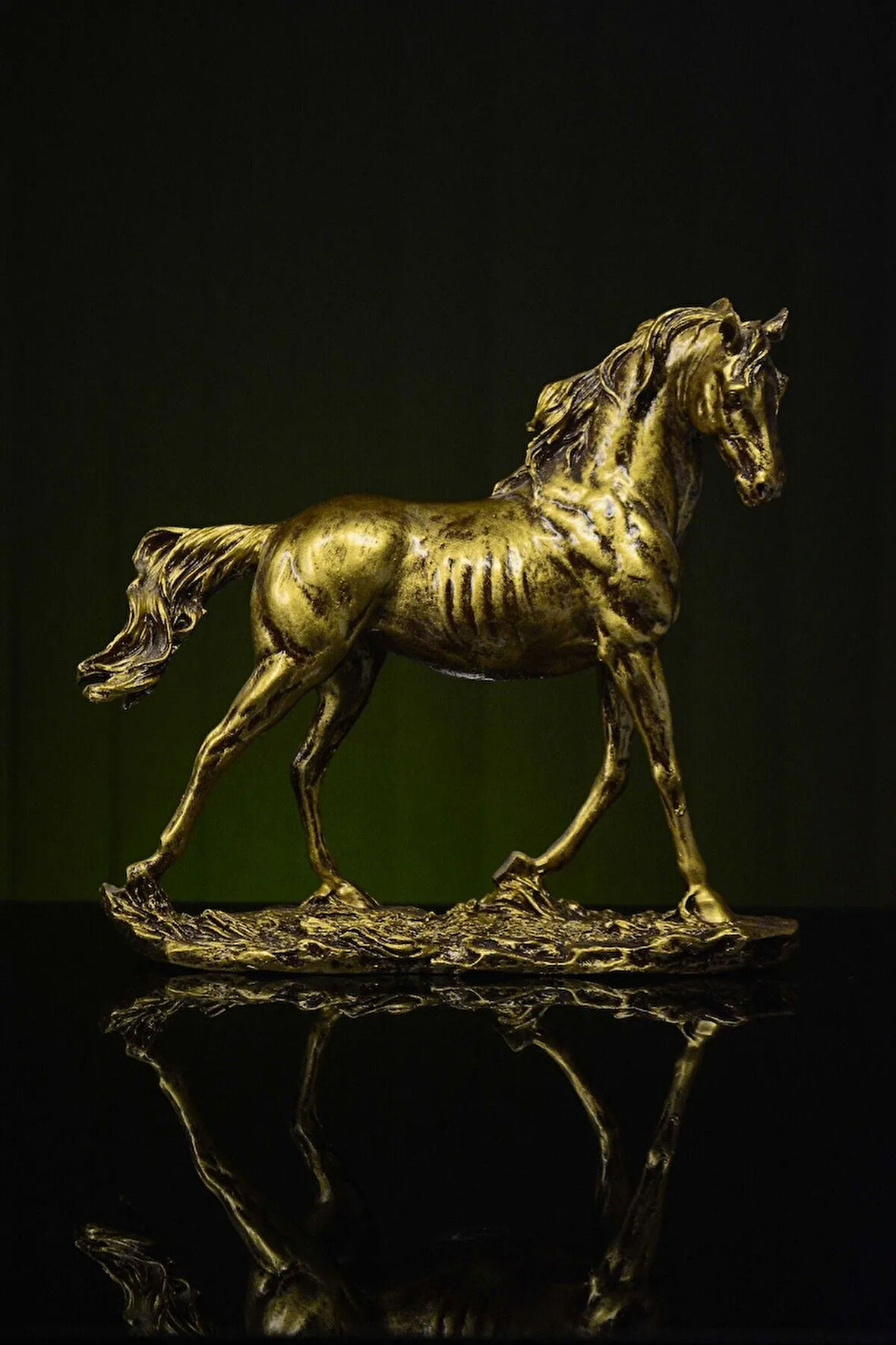 Özel Tasarım Koşan Yılkı At Gold Altın / Bronz Heykel Biblo