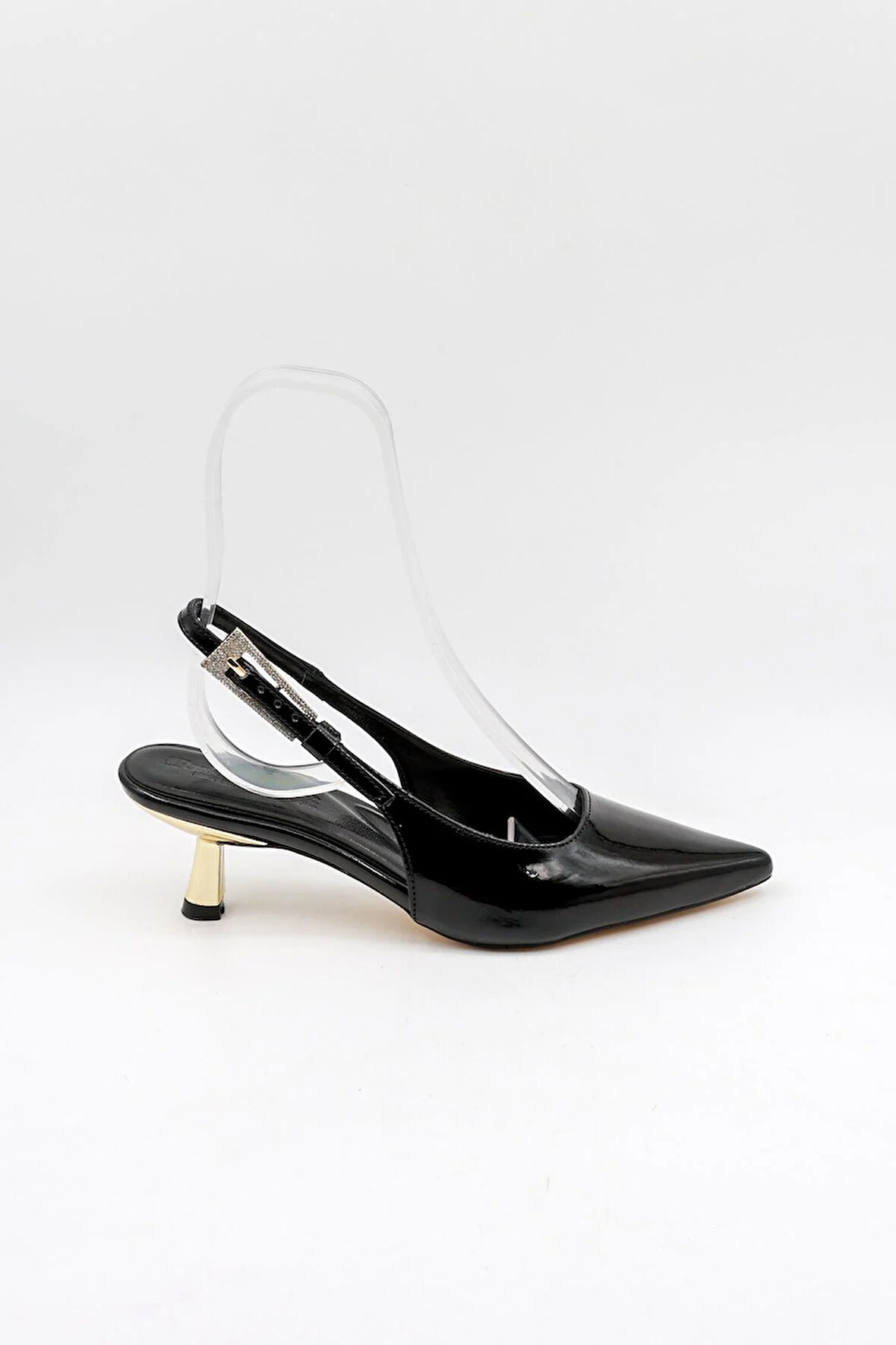 Park Moda Kadın Sivri Burun Düz Desensiz İnce Arkası Açık Rugan Ayakkabı PM439 Siyah Rugan