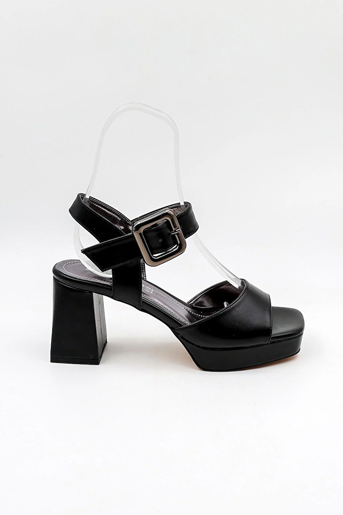 Park Moda Kalın Topuklu Kemer Detaylı Kadın Ayakkabı PM08 Siyah Cilt