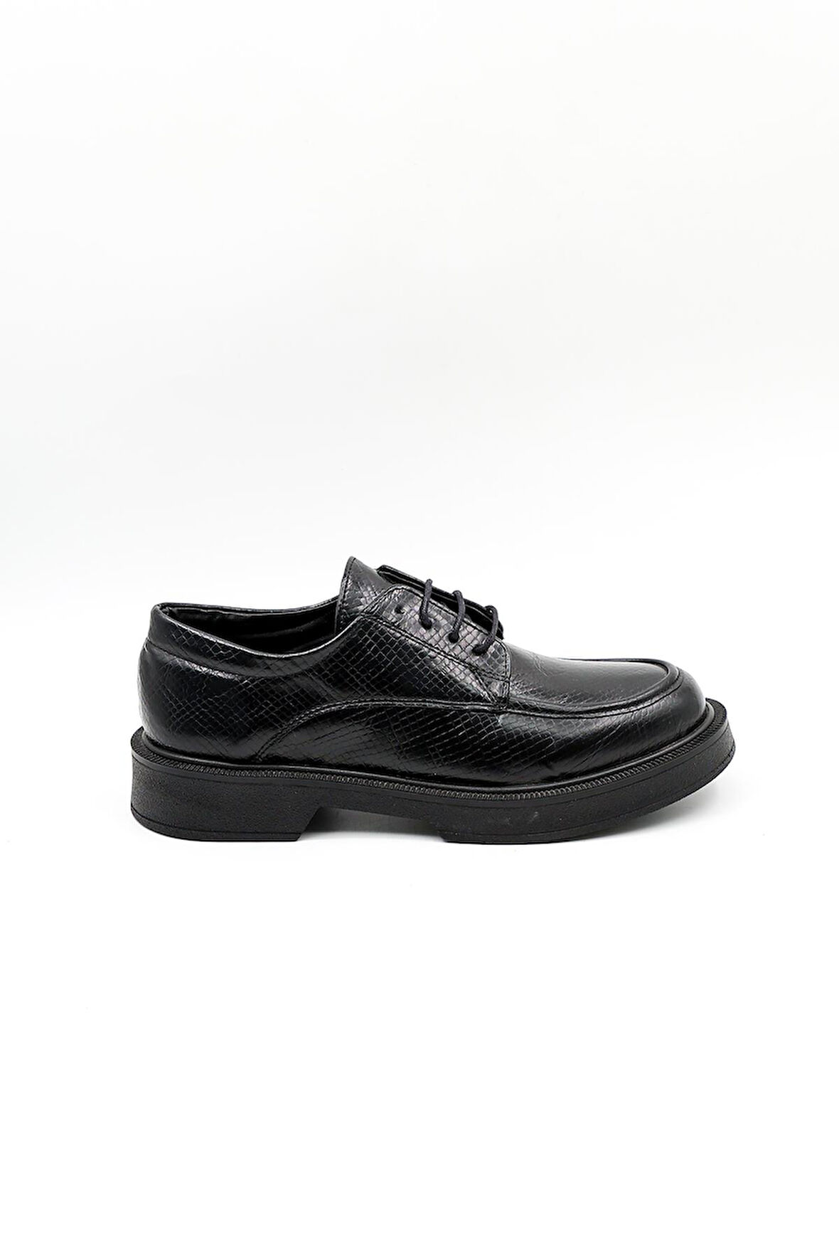 Kriste Bell Bağcıklı Klasik ve Günlük Kadın Ayakkabı KB268 Siyah Yılan