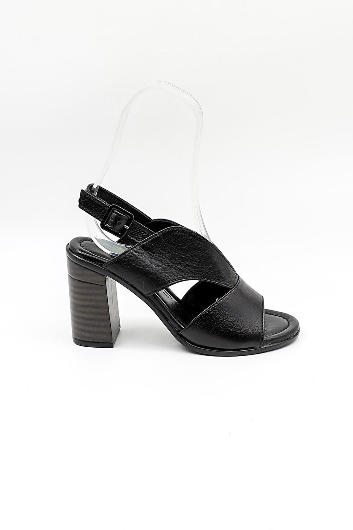 Venüs Kadın Yazlık Topuklu Deri Sandalet VN381500Y Siyah