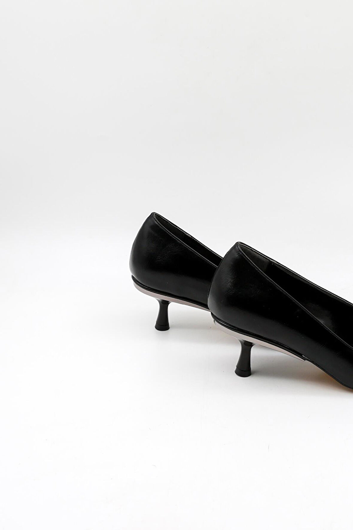 Park Moda Kısa Topuklu Şık Kadın Ayakkabı PM207 Siyah Cilt